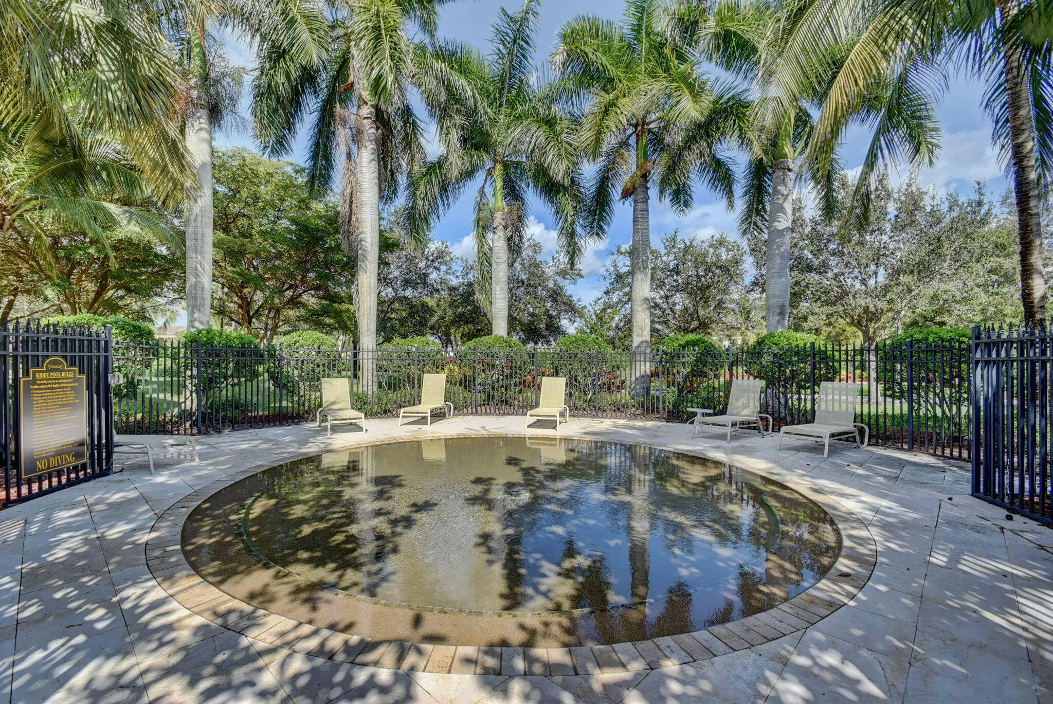 3553 Collonade Drive