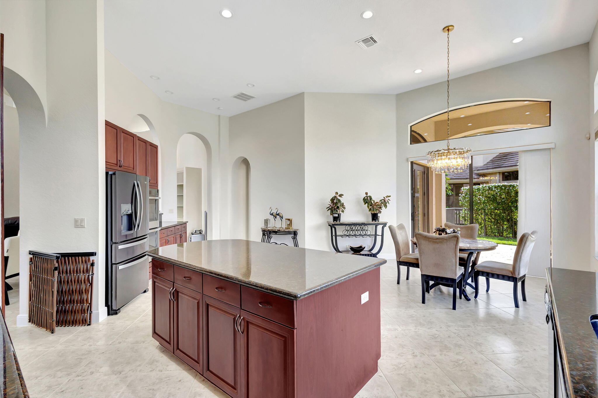 3553 Collonade Drive