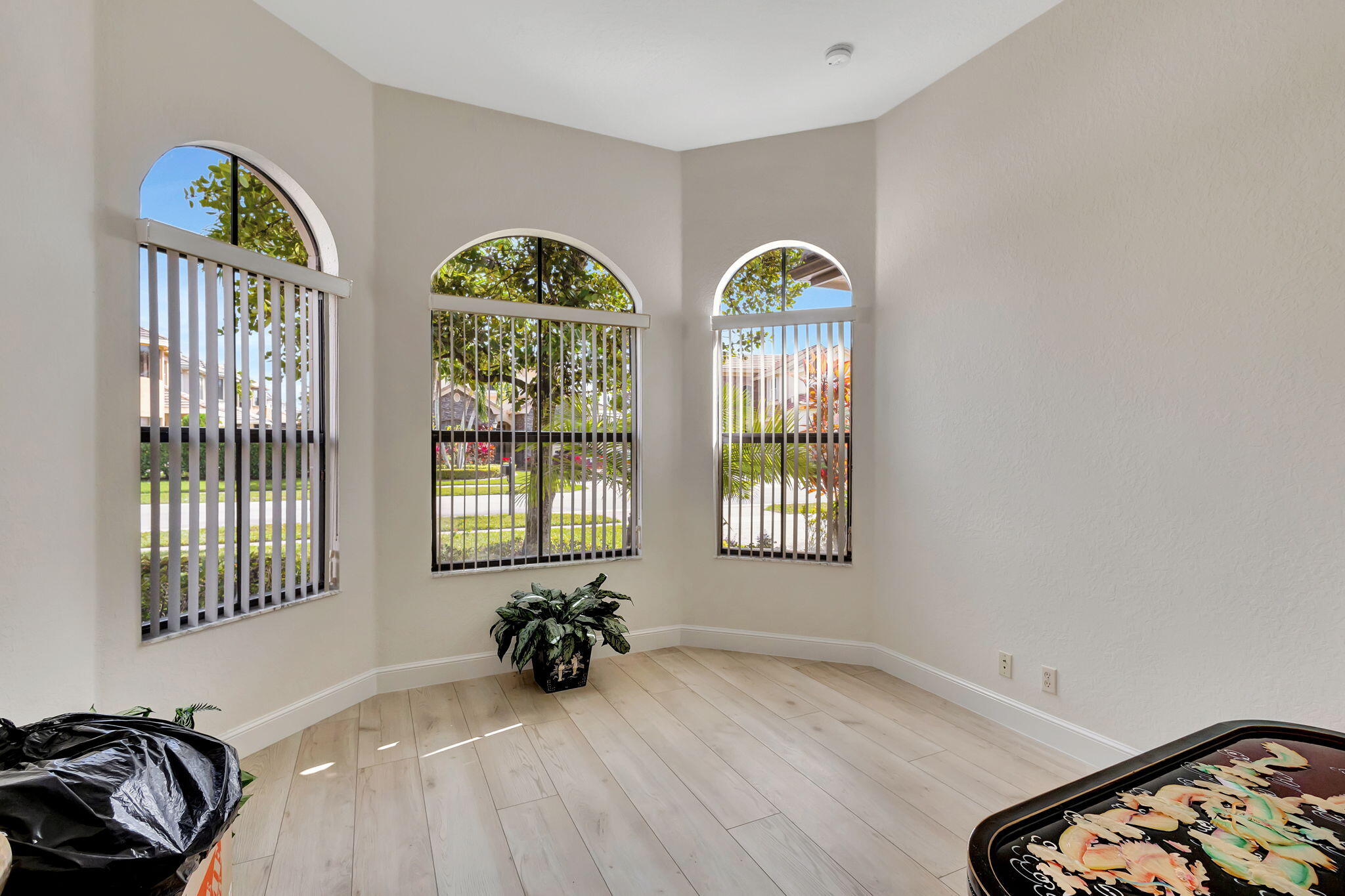 3553 Collonade Drive