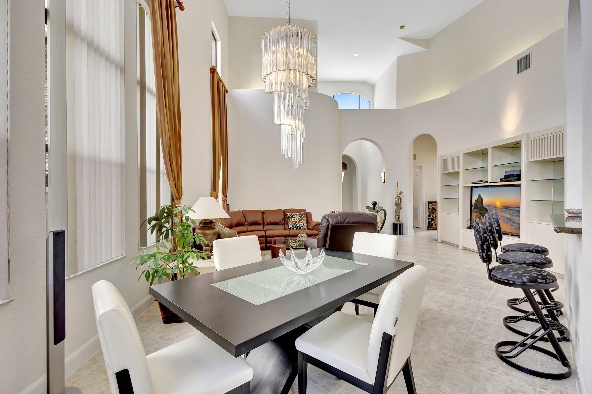 3553 Collonade Drive
