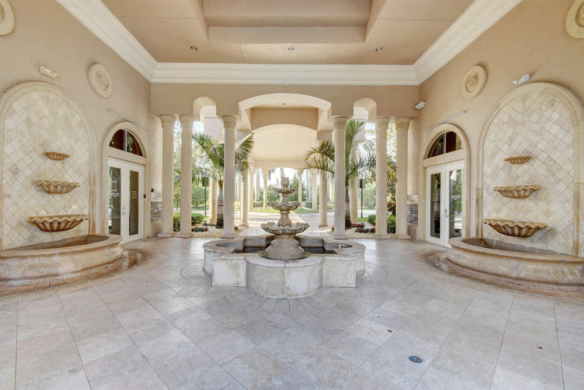 3553 Collonade Drive