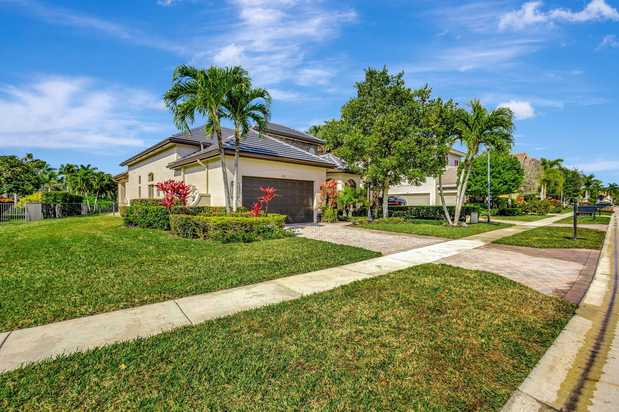 3553 Collonade Drive
