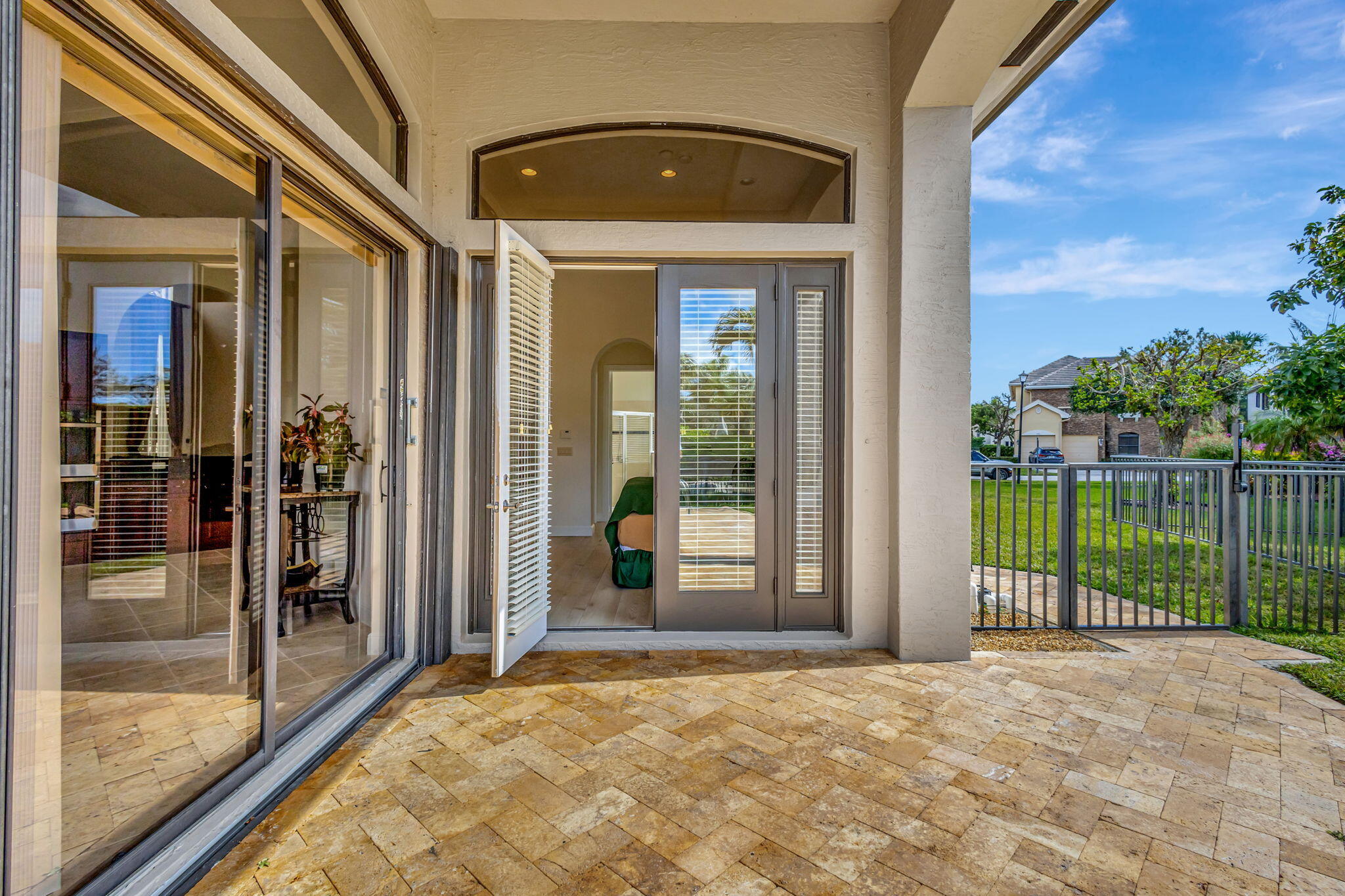 3553 Collonade Drive