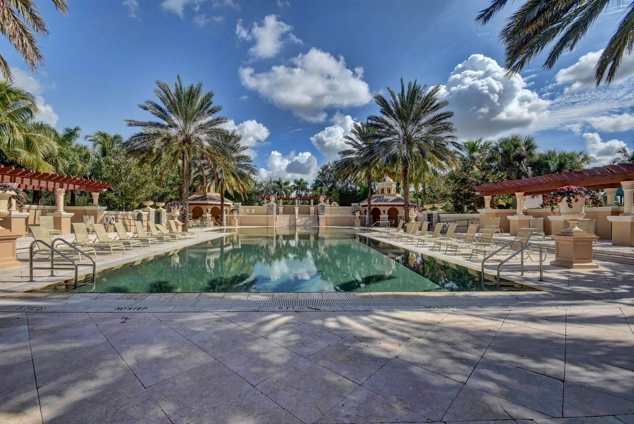 3553 Collonade Drive