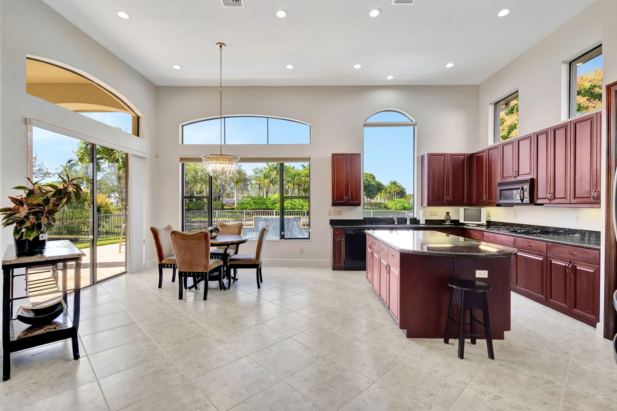 3553 Collonade Drive