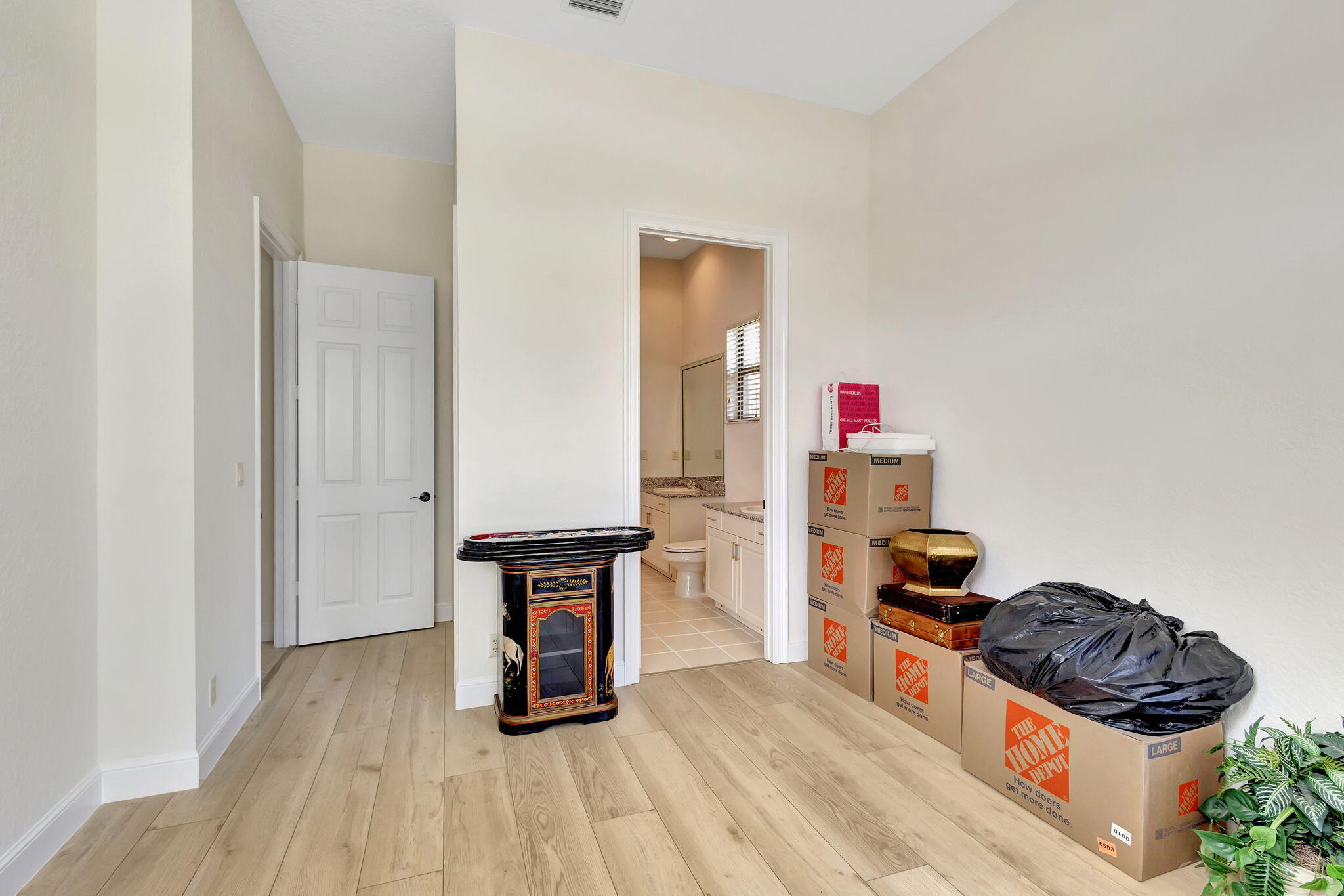 3553 Collonade Drive