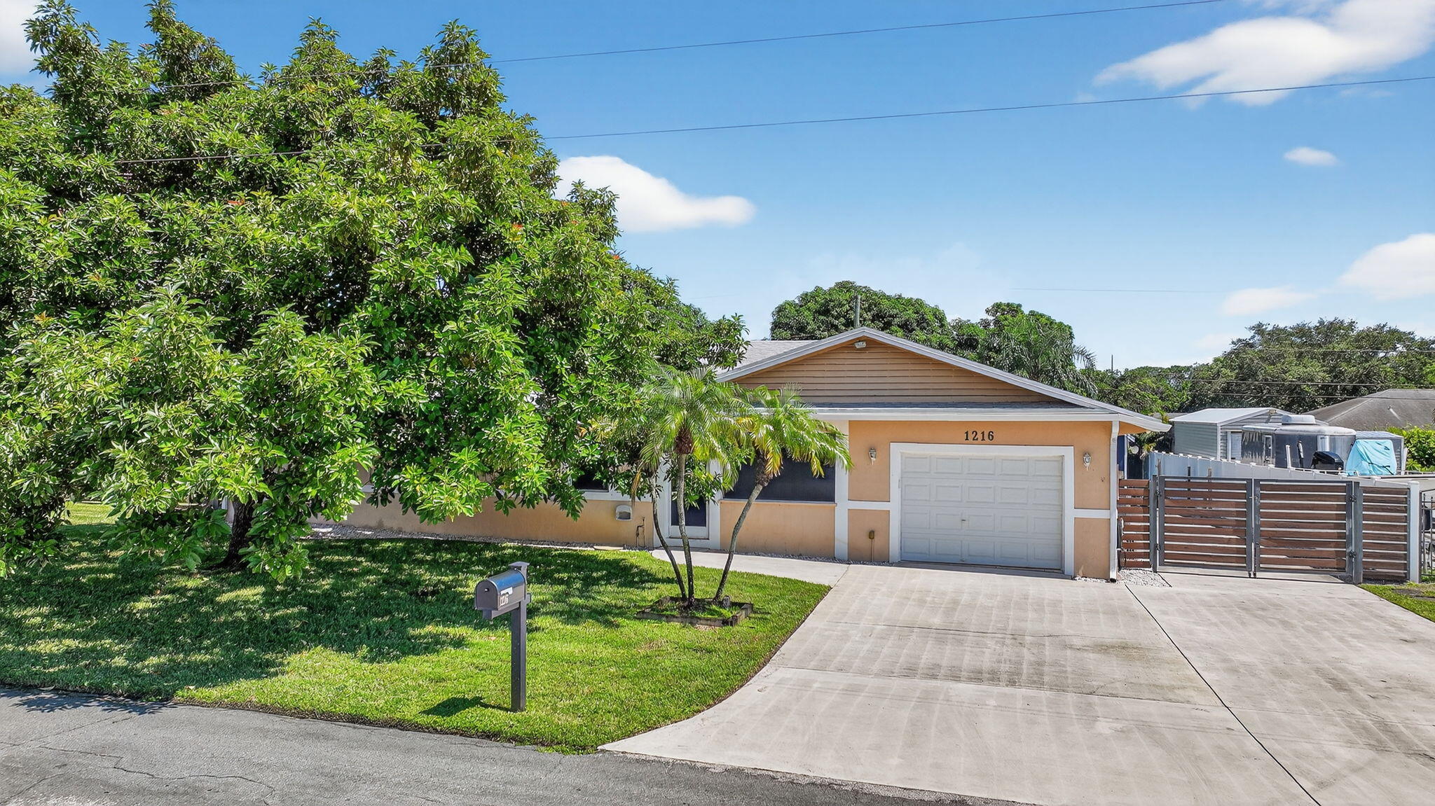 1216 NW 8th Court