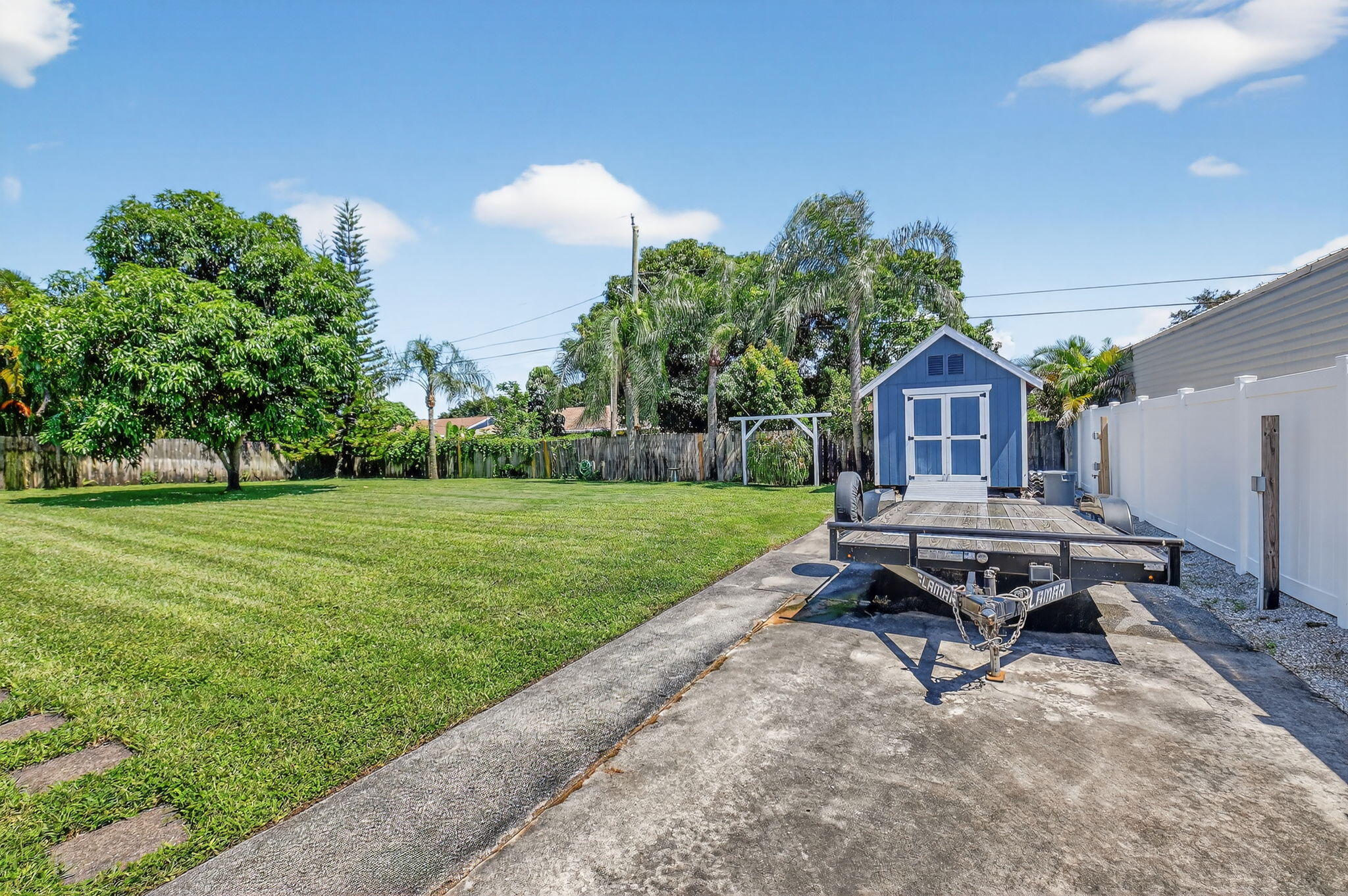 1216 NW 8th Court