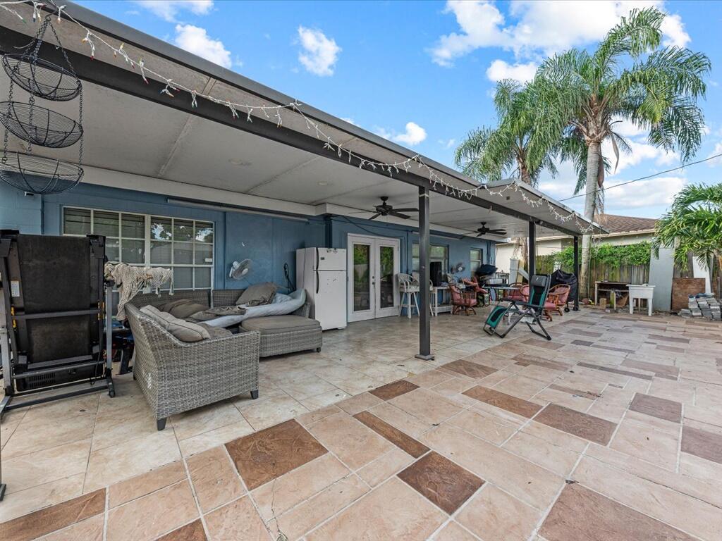 3925 Tuskegee Drive