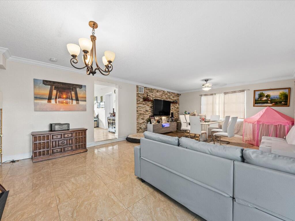 3925 Tuskegee Drive
