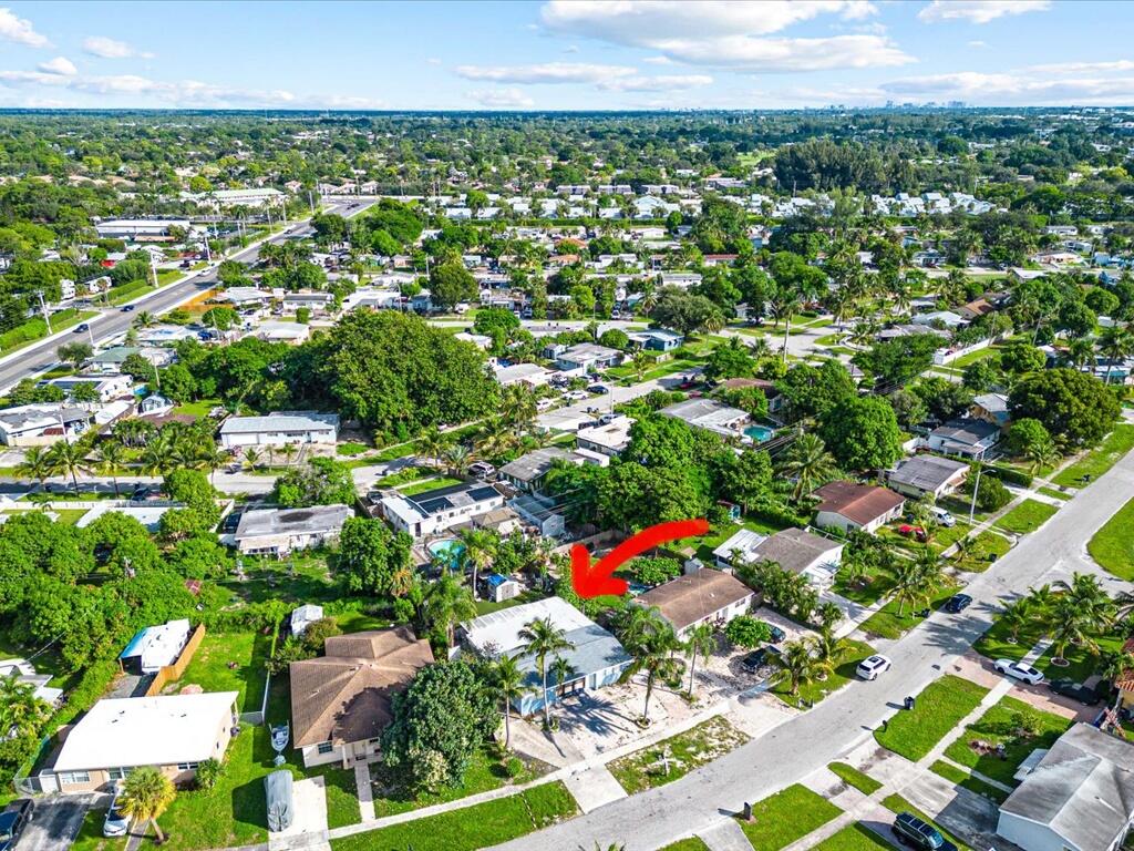 3925 Tuskegee Drive