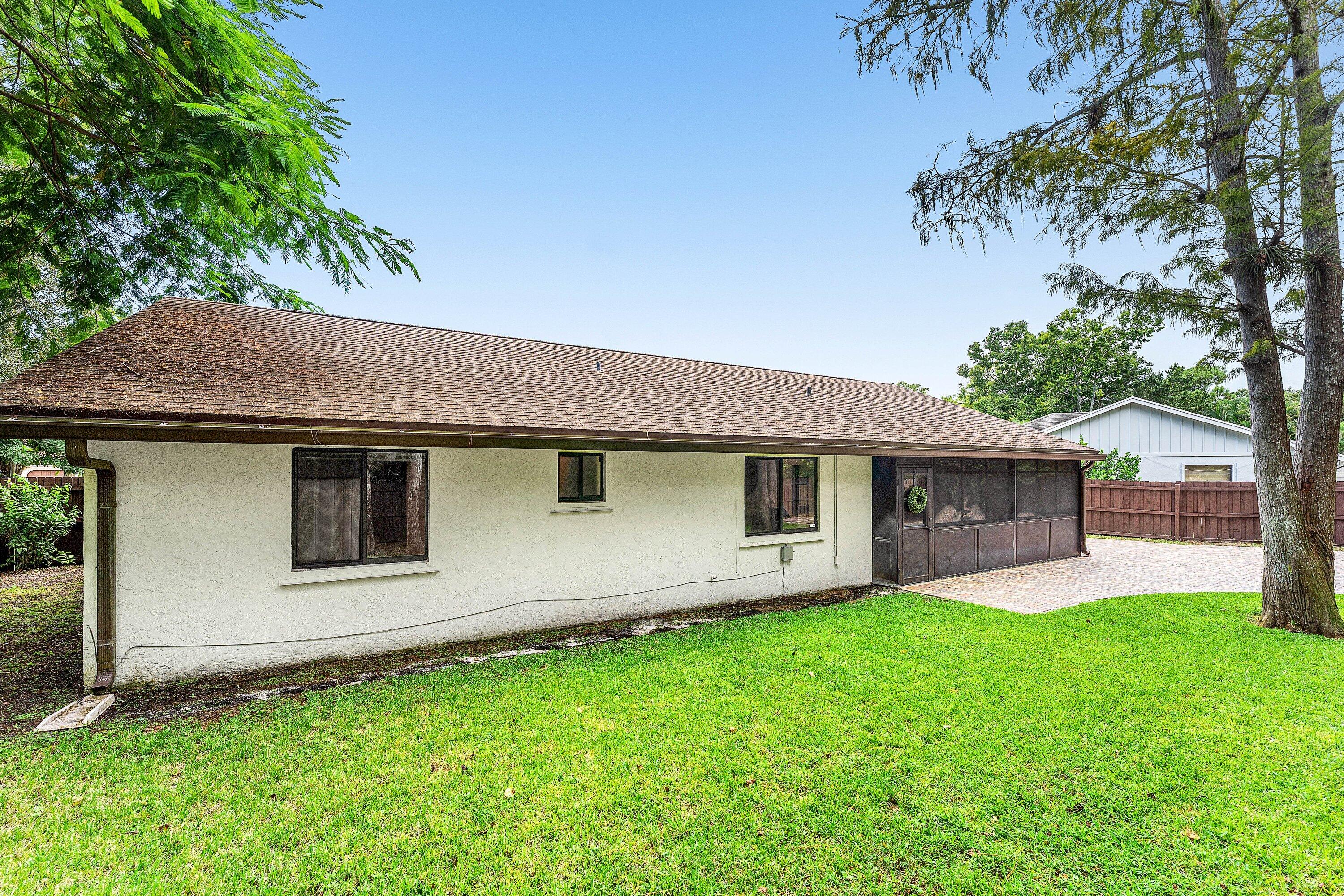 14271 Flora Lane