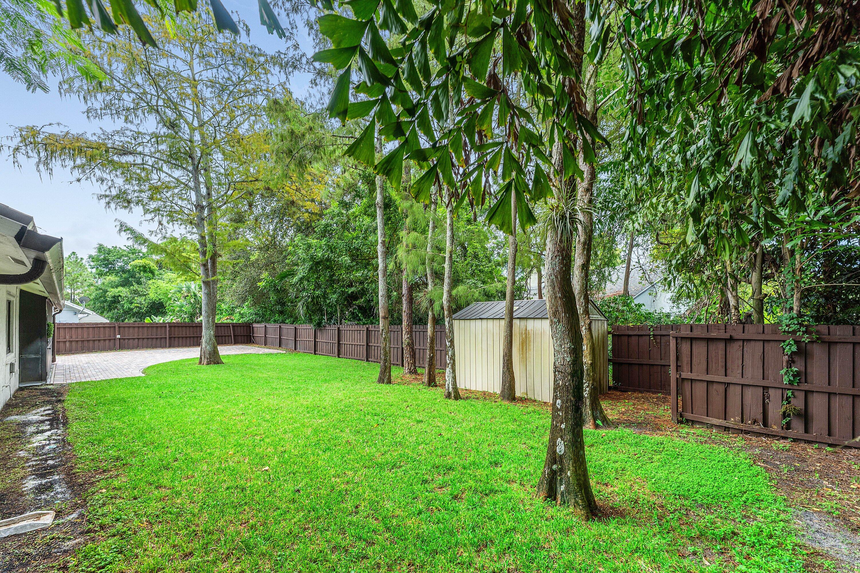 14271 Flora Lane
