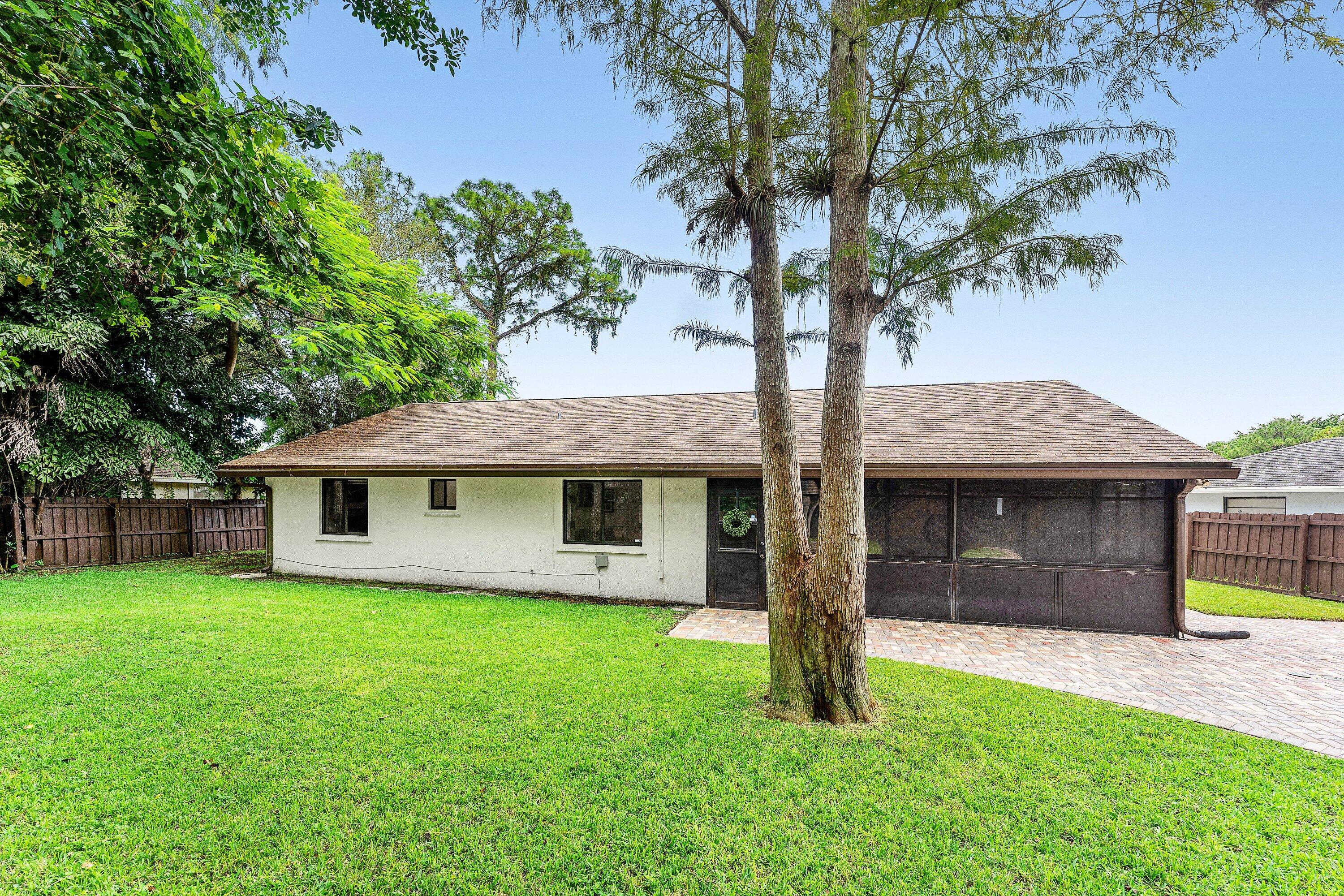 14271 Flora Lane
