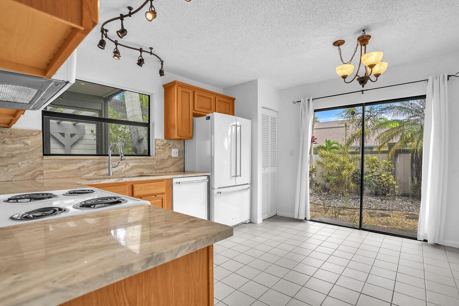 2533 Bedford Mews Dr