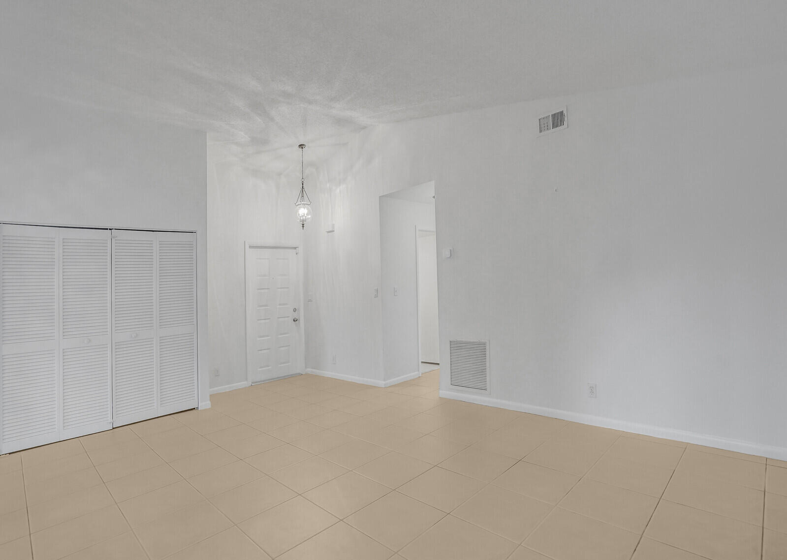 2533 Bedford Mews Dr