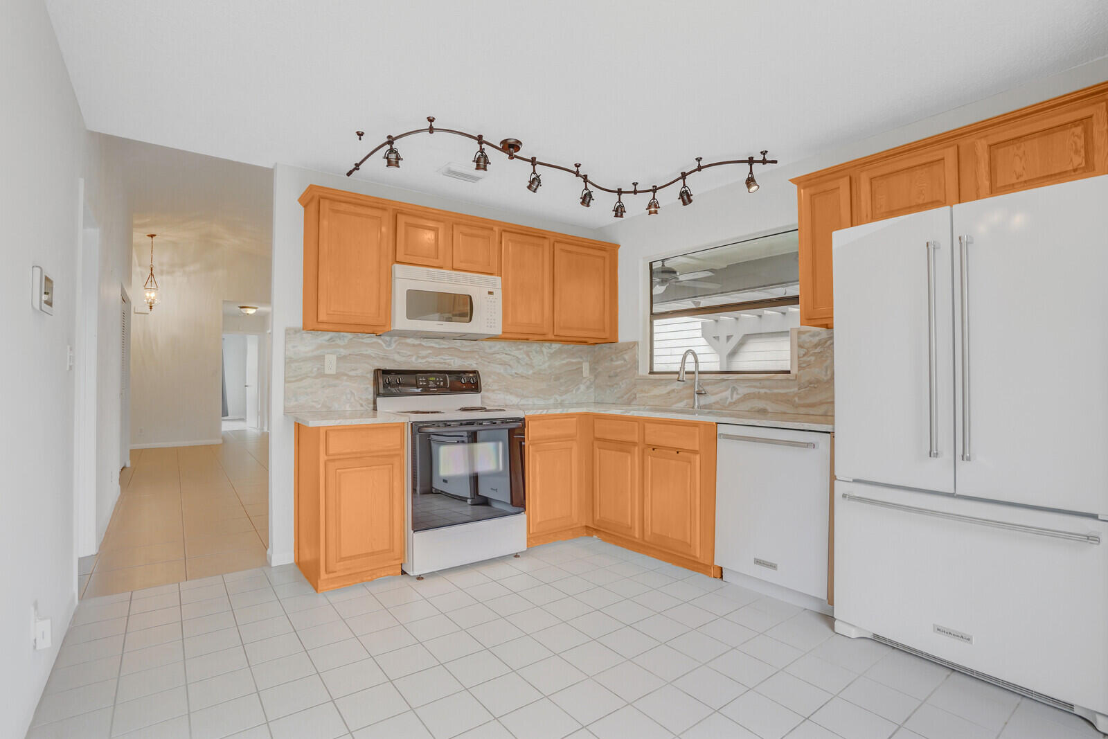 2533 Bedford Mews Dr