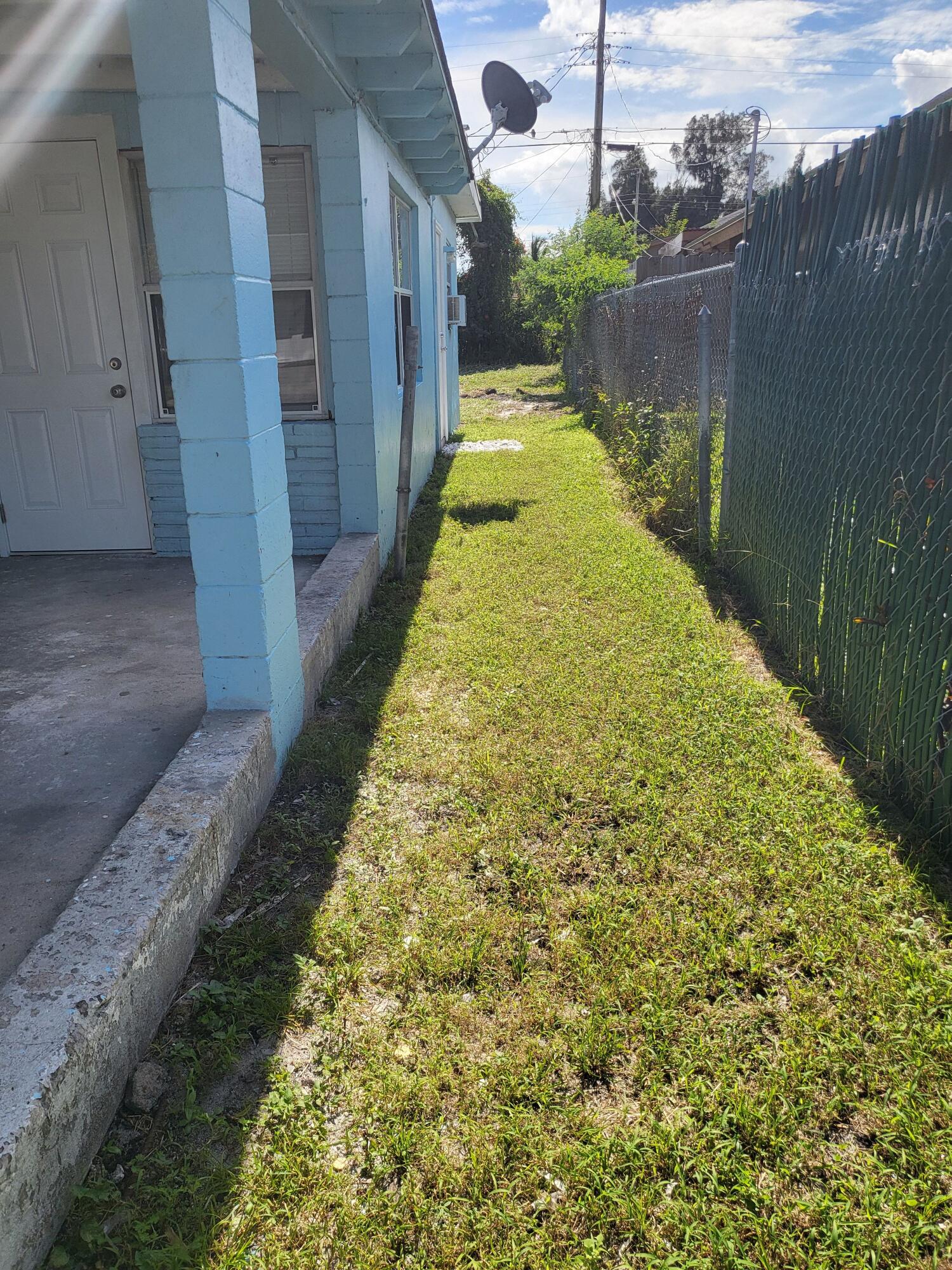 1119 W 32nd Street