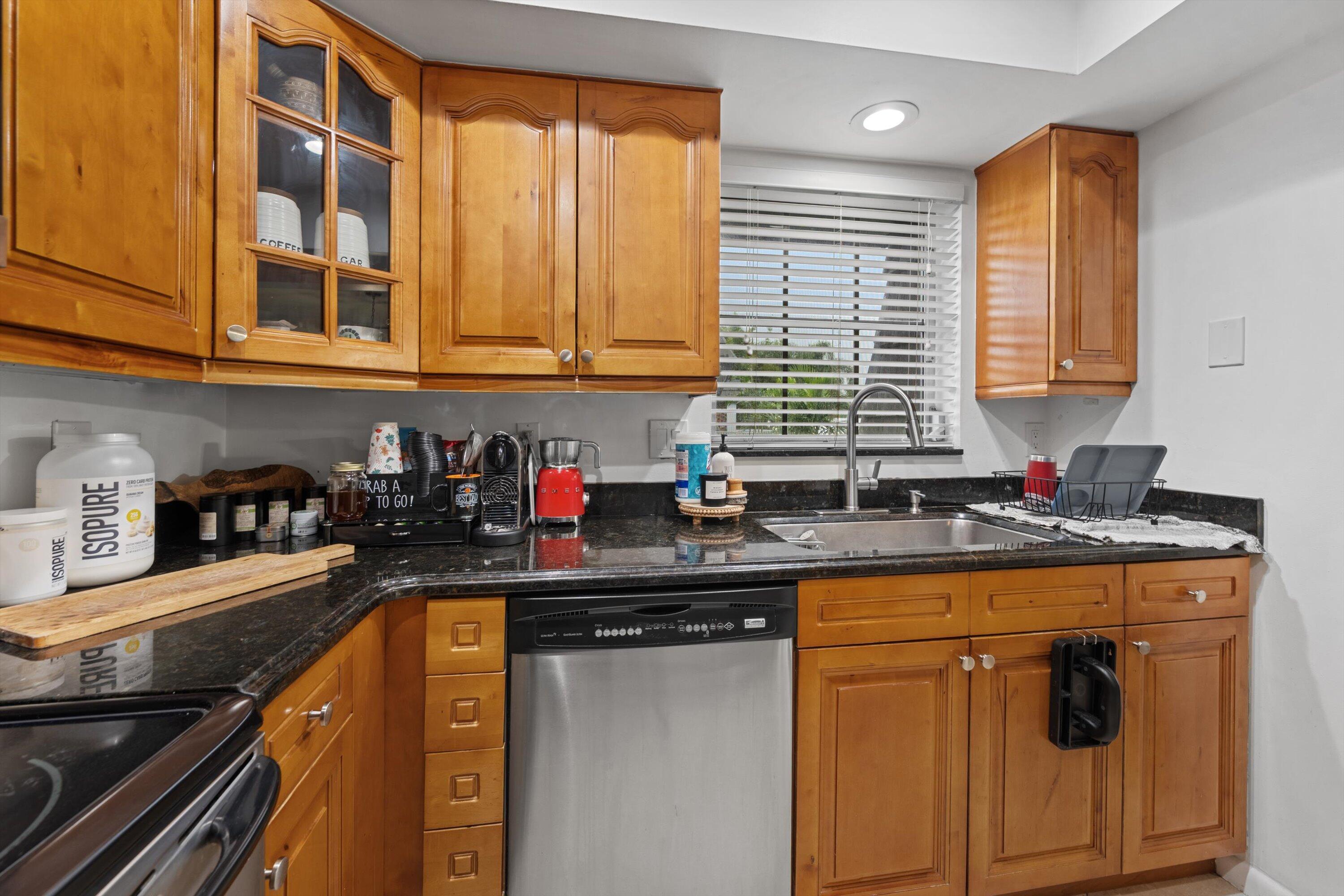 404 Pine Tree Court 6