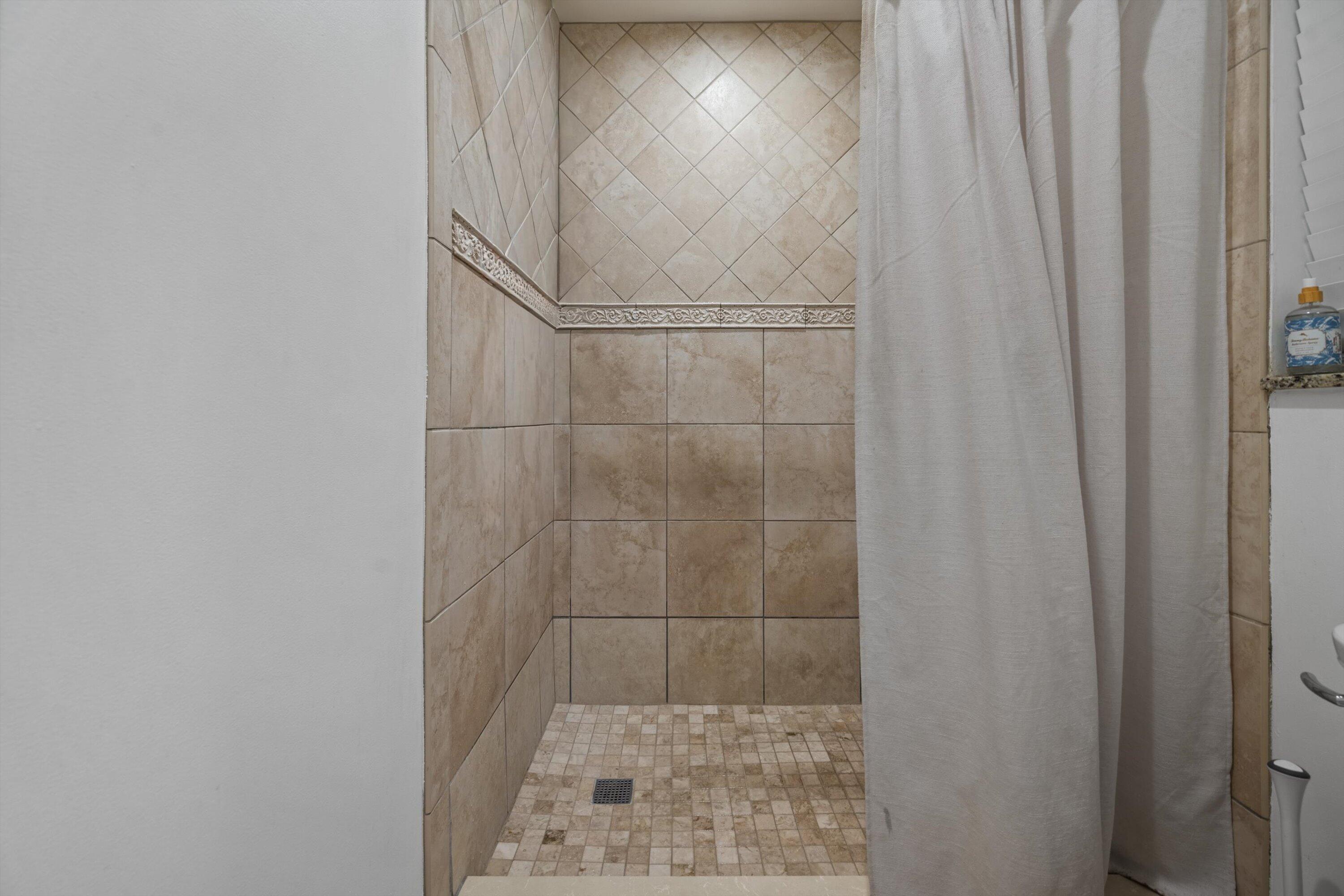 404 Pine Tree Court 6