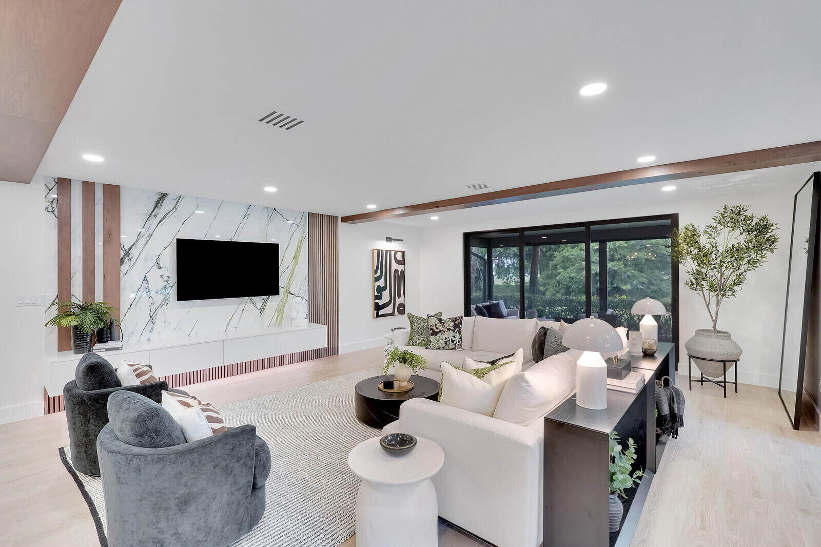 2735 Polo Island Drive K104