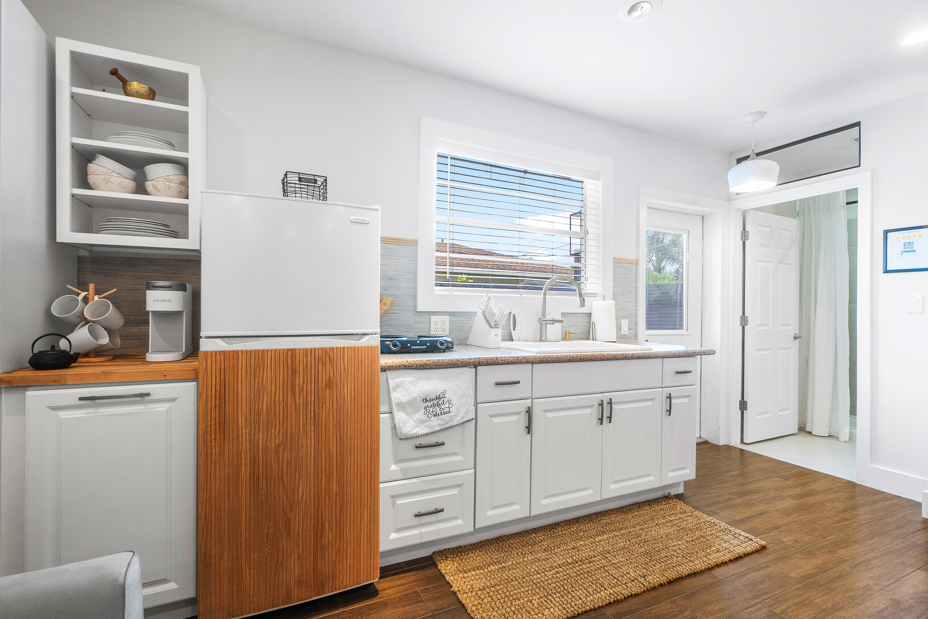 43 W Plumosa Lane Studio