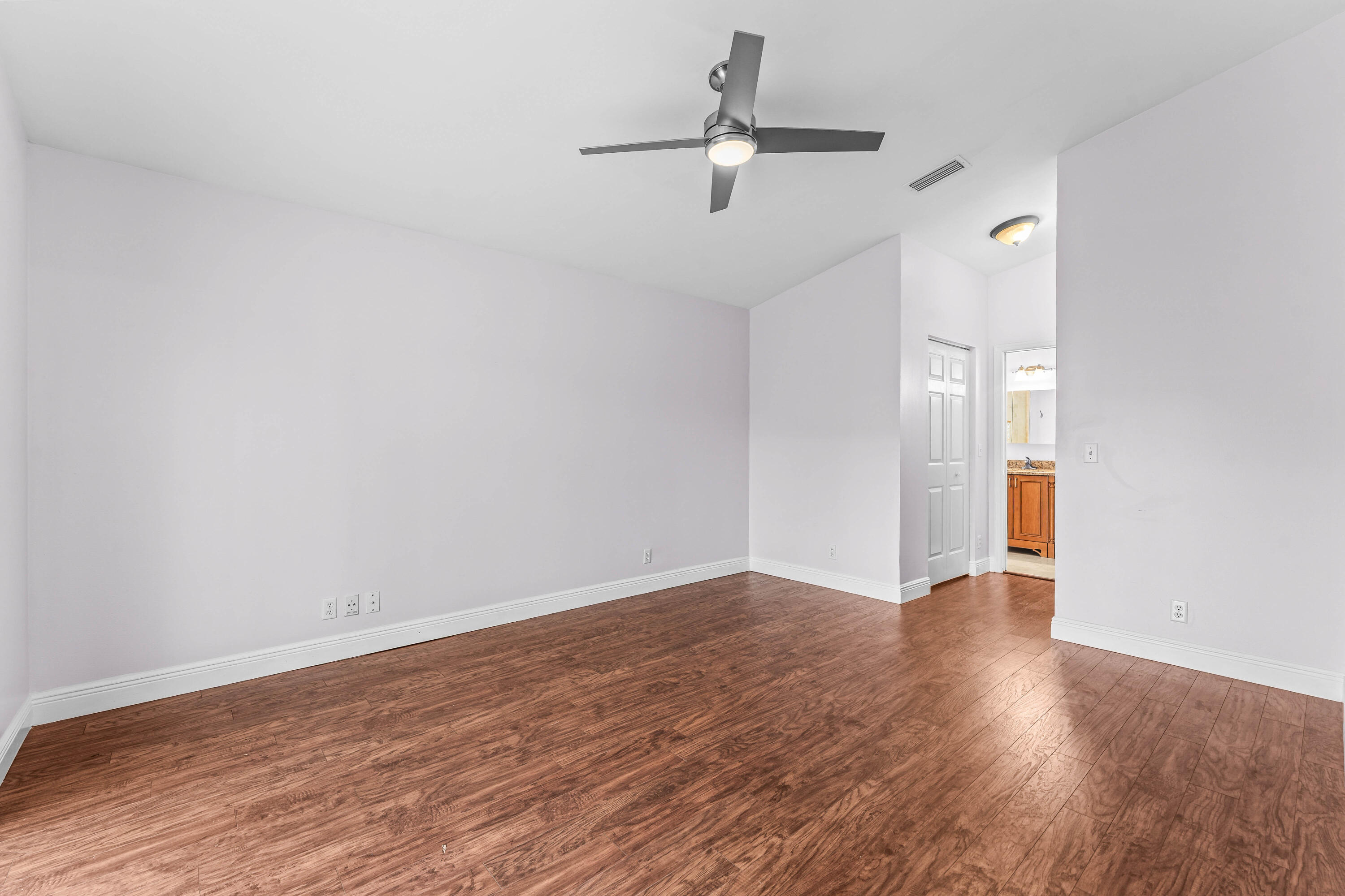 12119 Sunset Point Circle