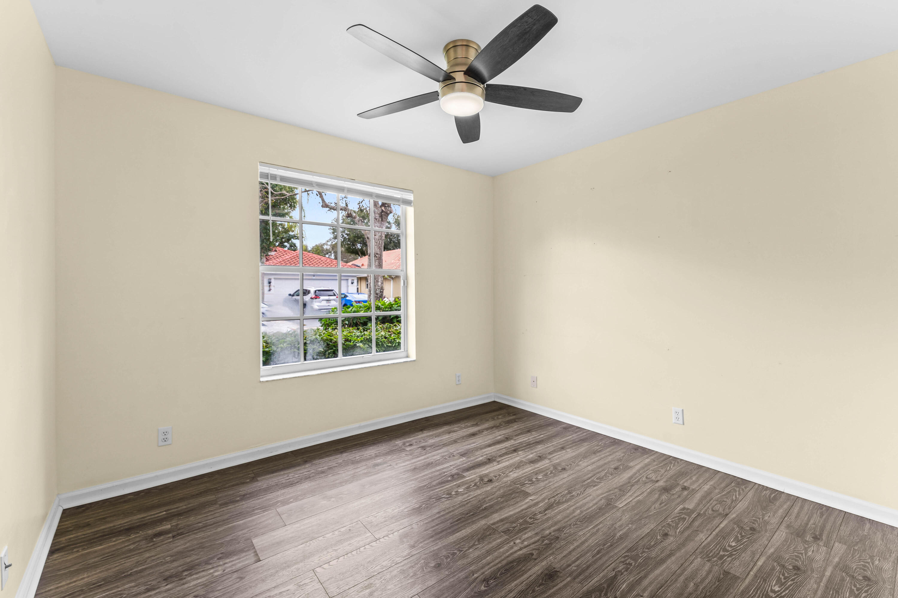 12119 Sunset Point Circle