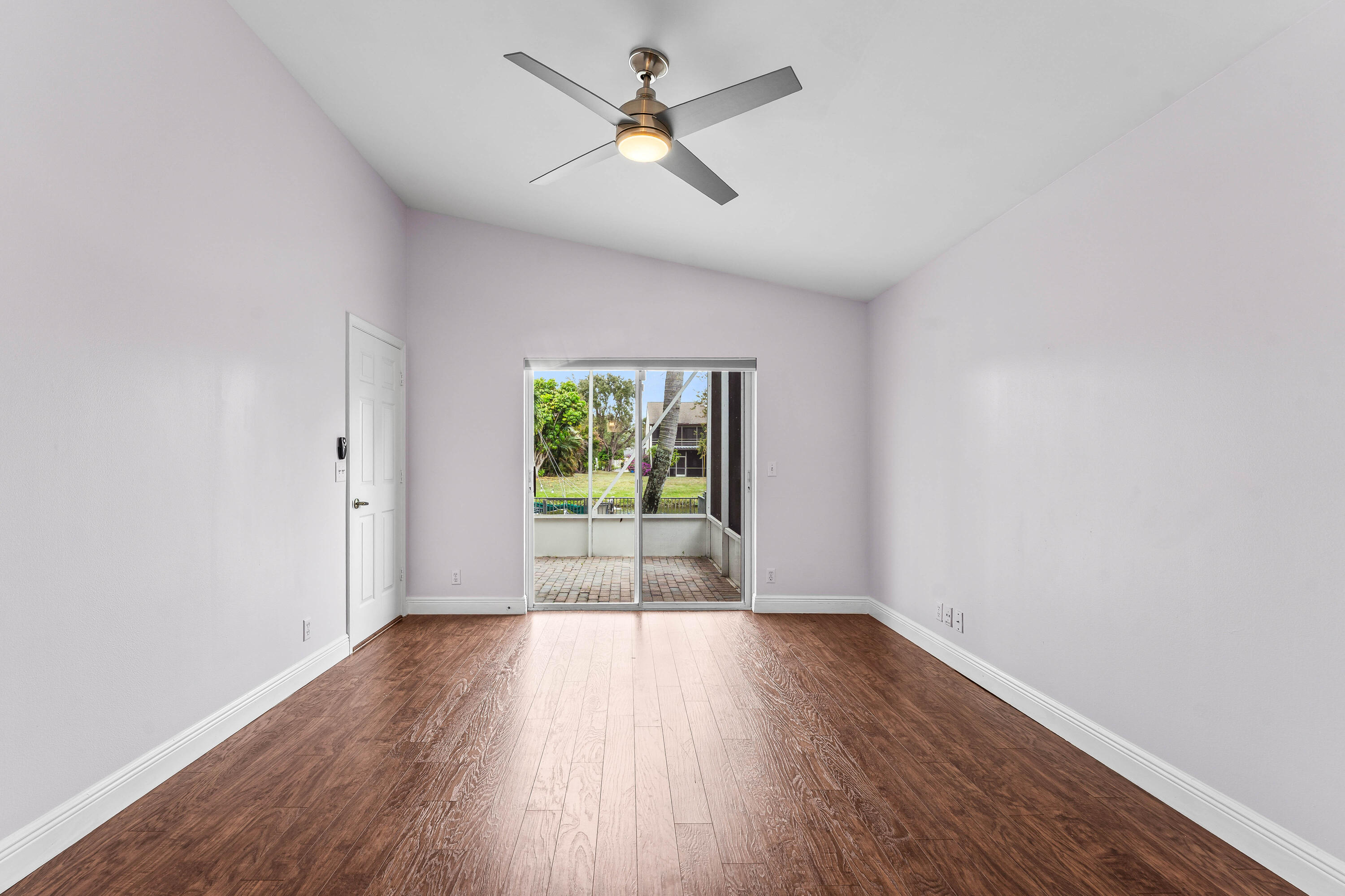 12119 Sunset Point Circle