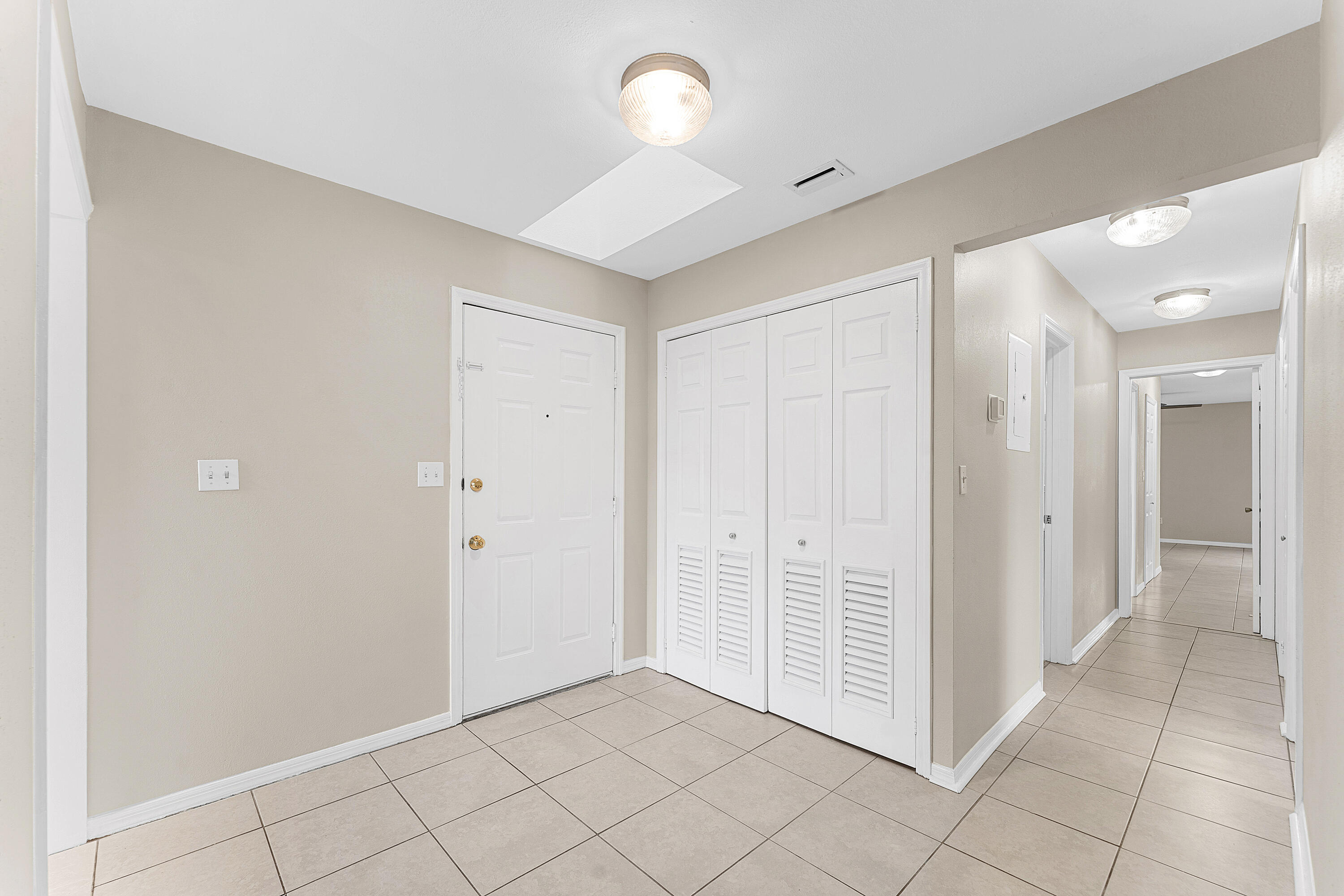 1593 Cabot Lane 8