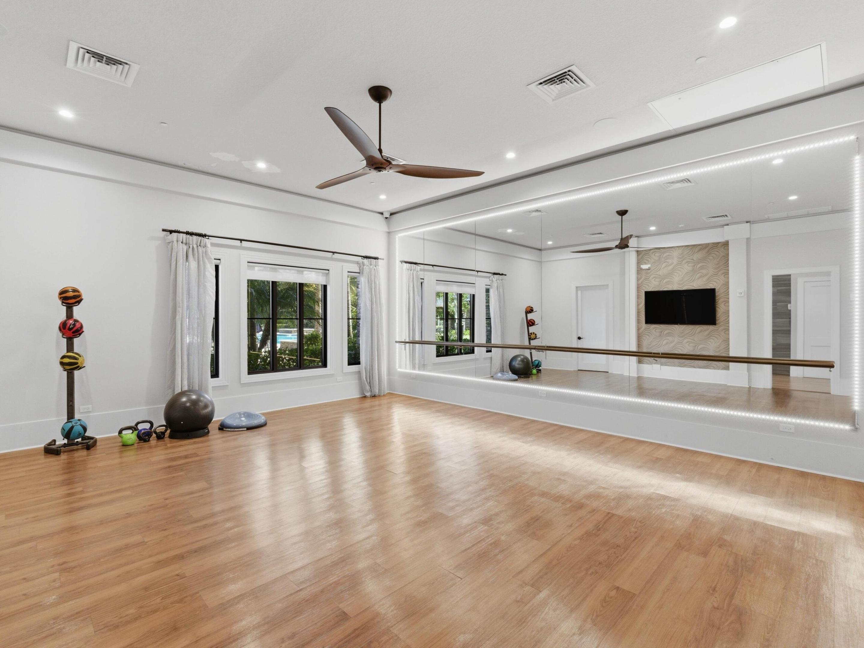 9364 Grand Prix Lane