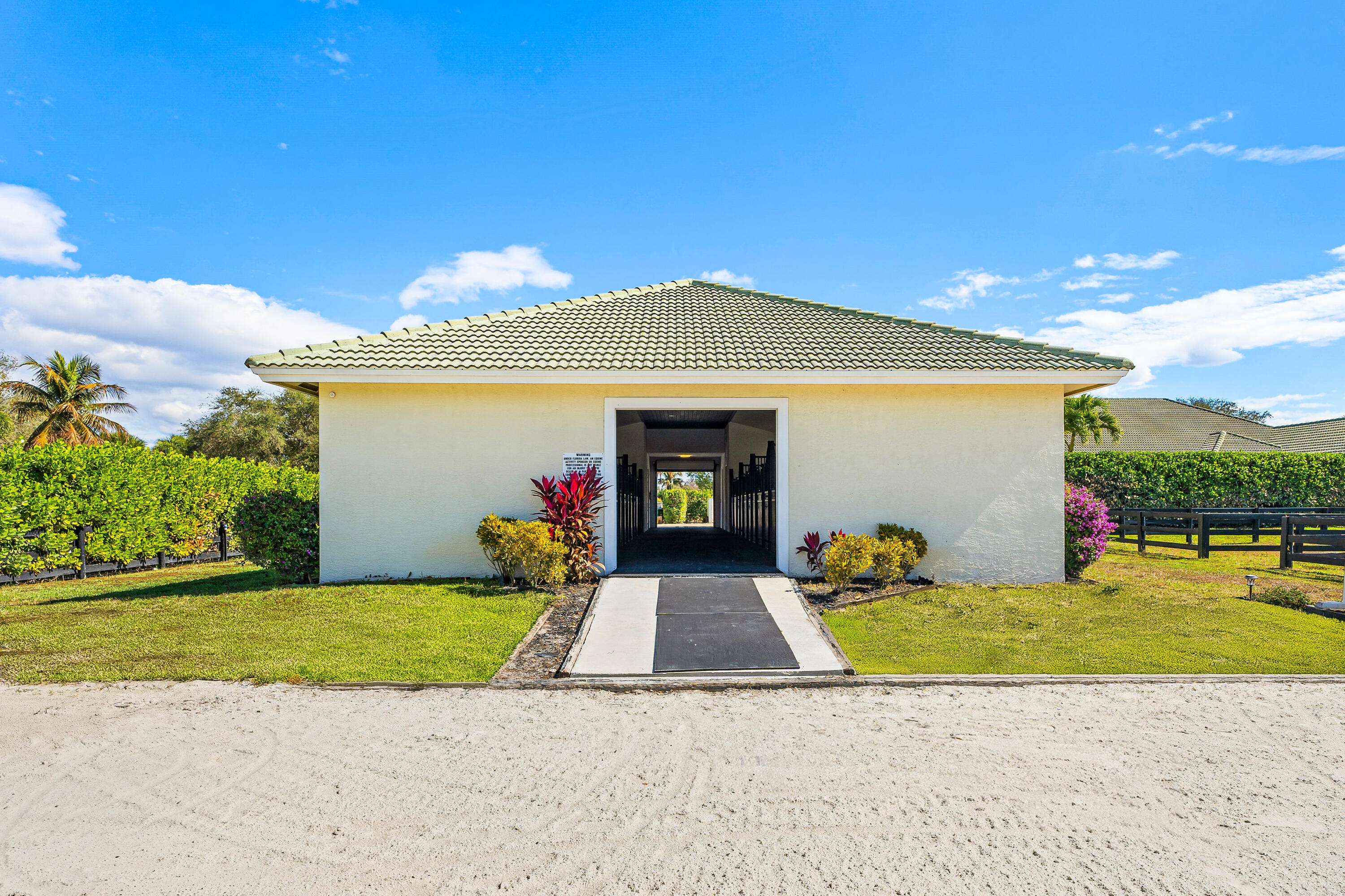 14628 Draft Horse Lane Barn