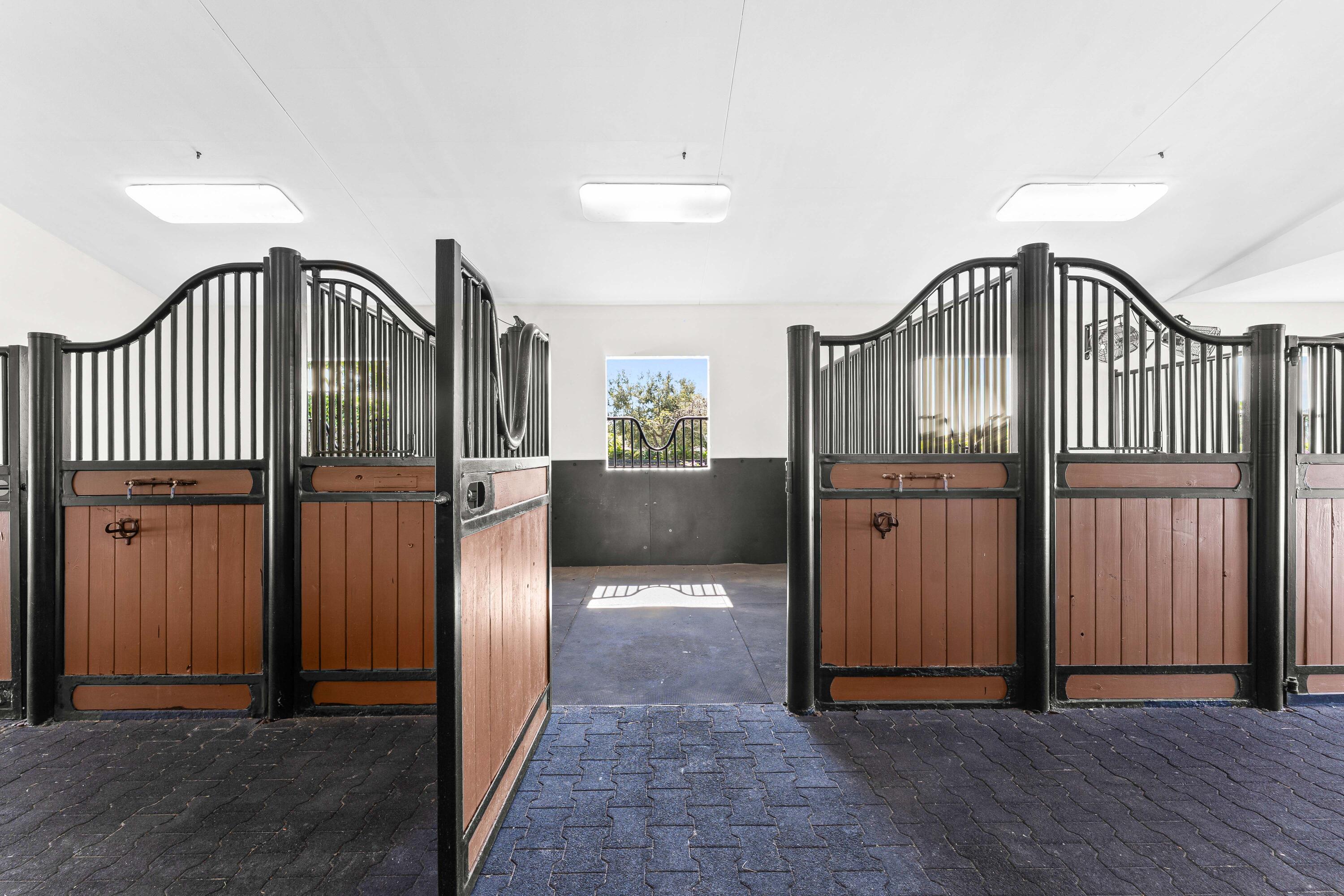 14628 Draft Horse Lane Barn