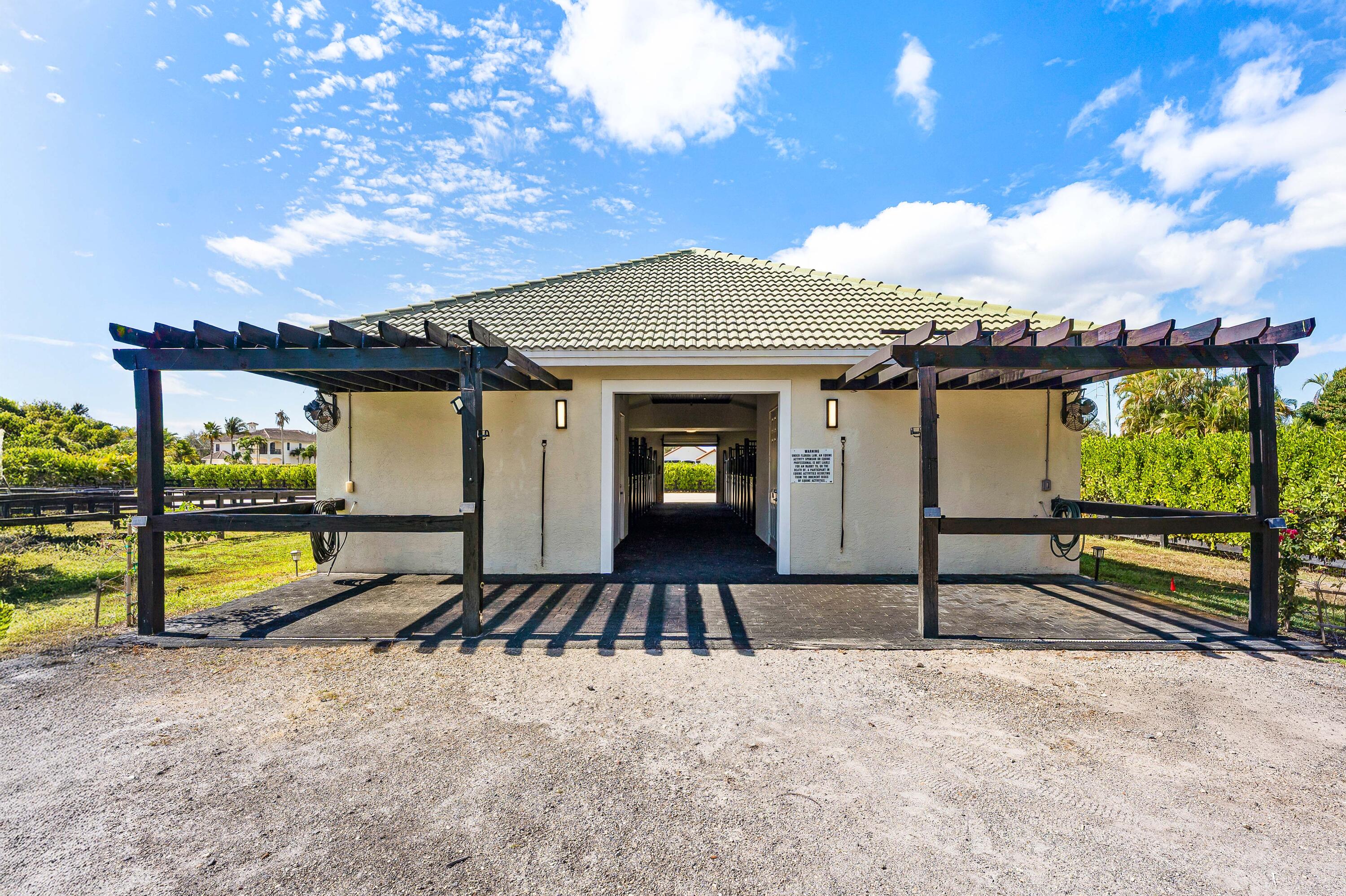 14628 Draft Horse Lane Barn