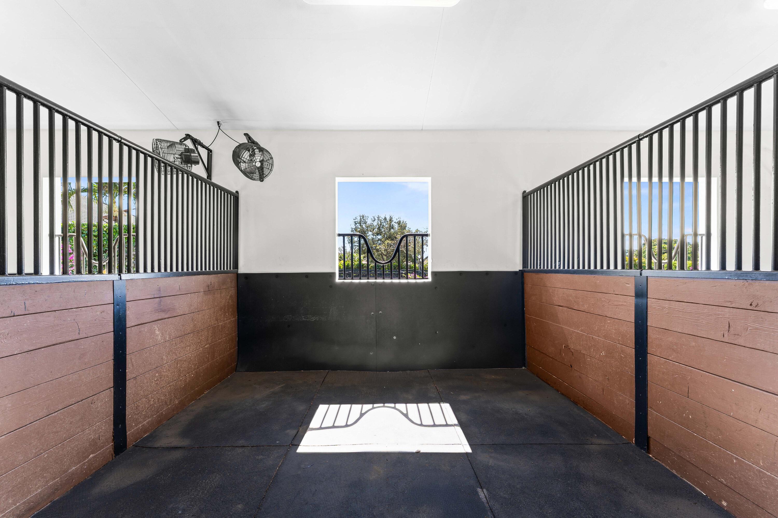 14628 Draft Horse Lane Barn