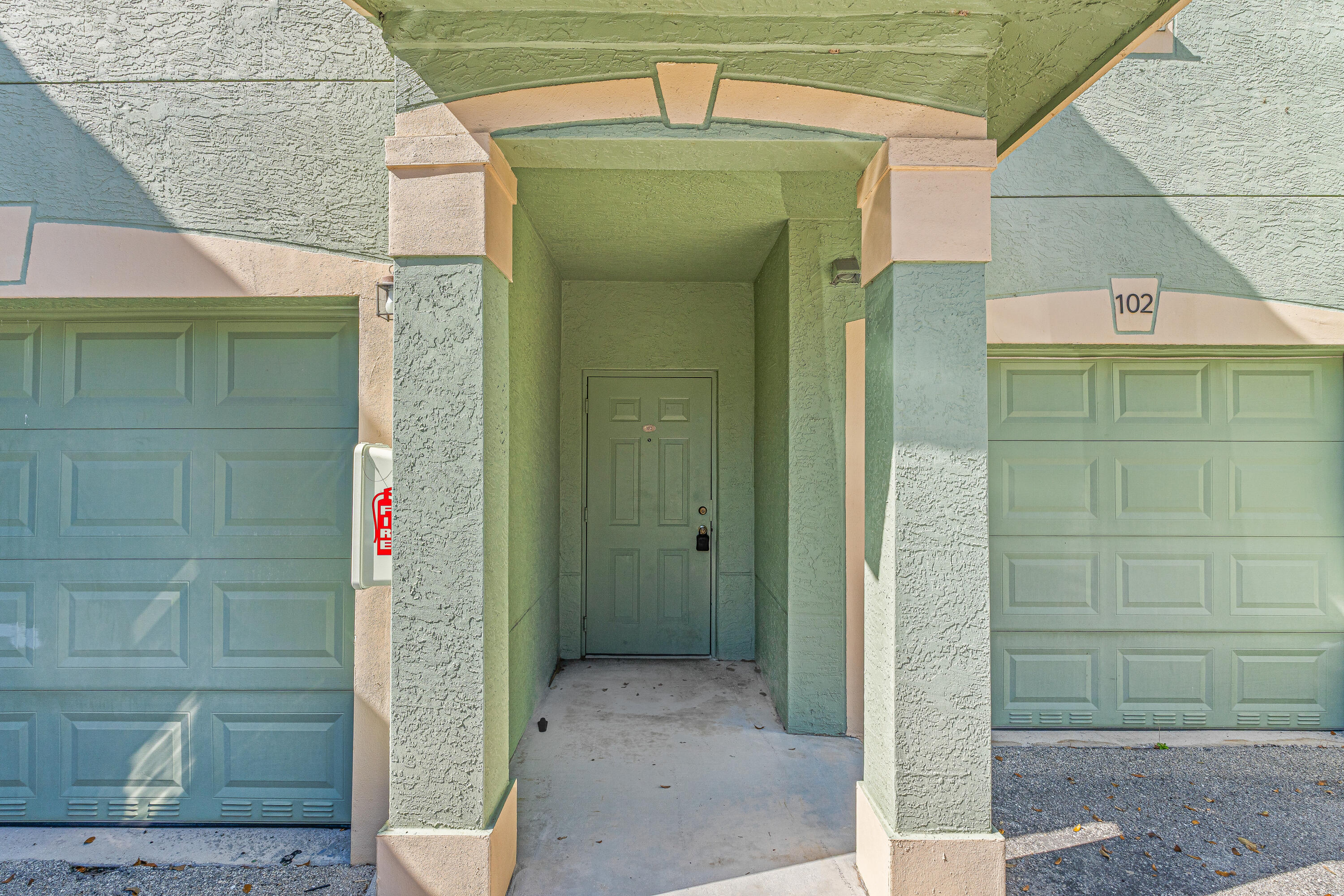 250 Crestwood Circle 102