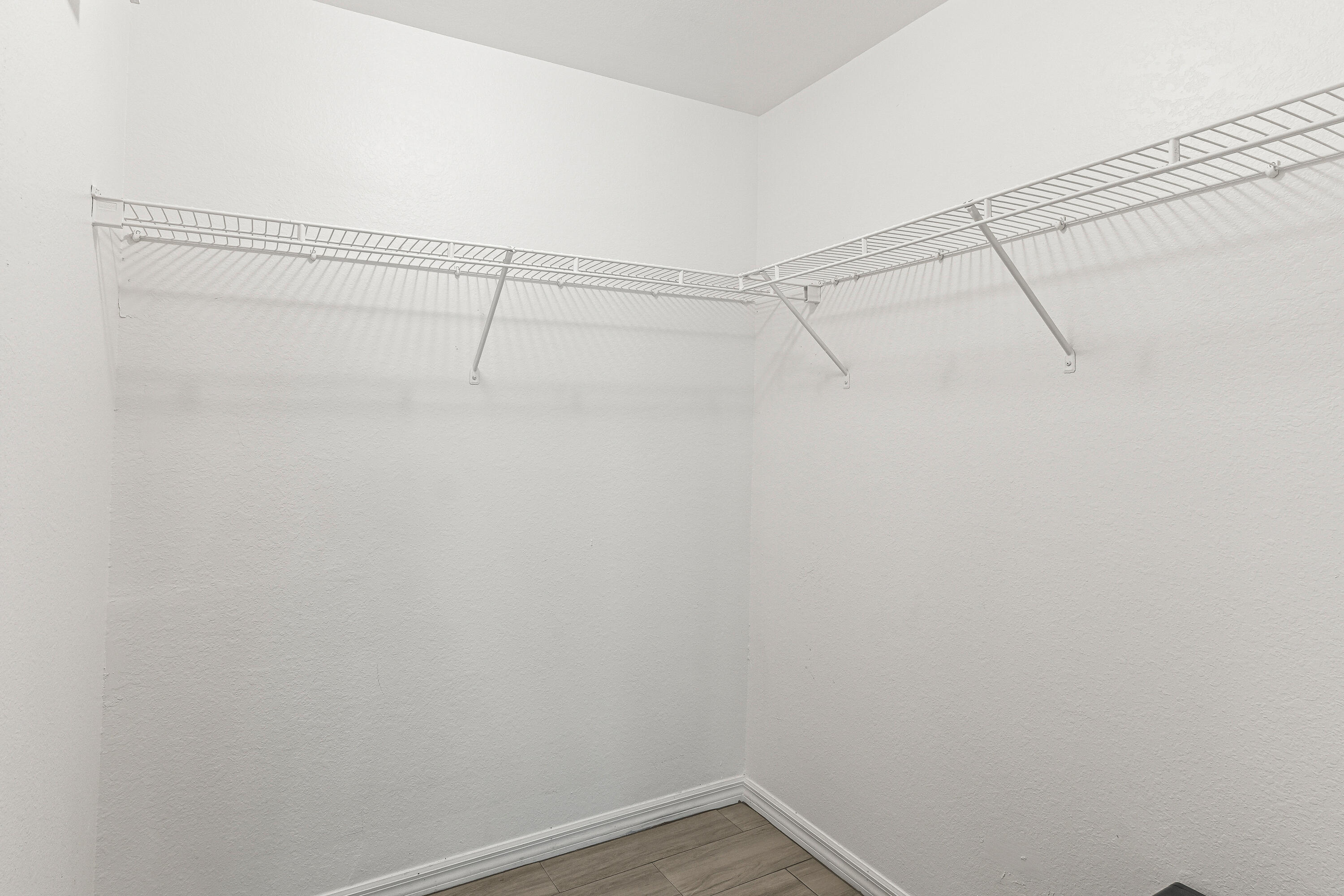 250 Crestwood Circle 102