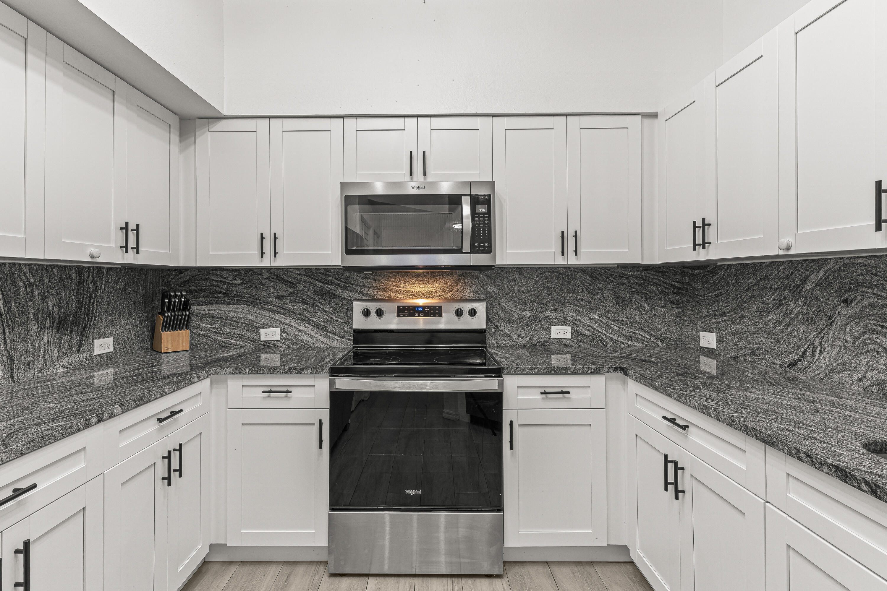 250 Crestwood Circle 102