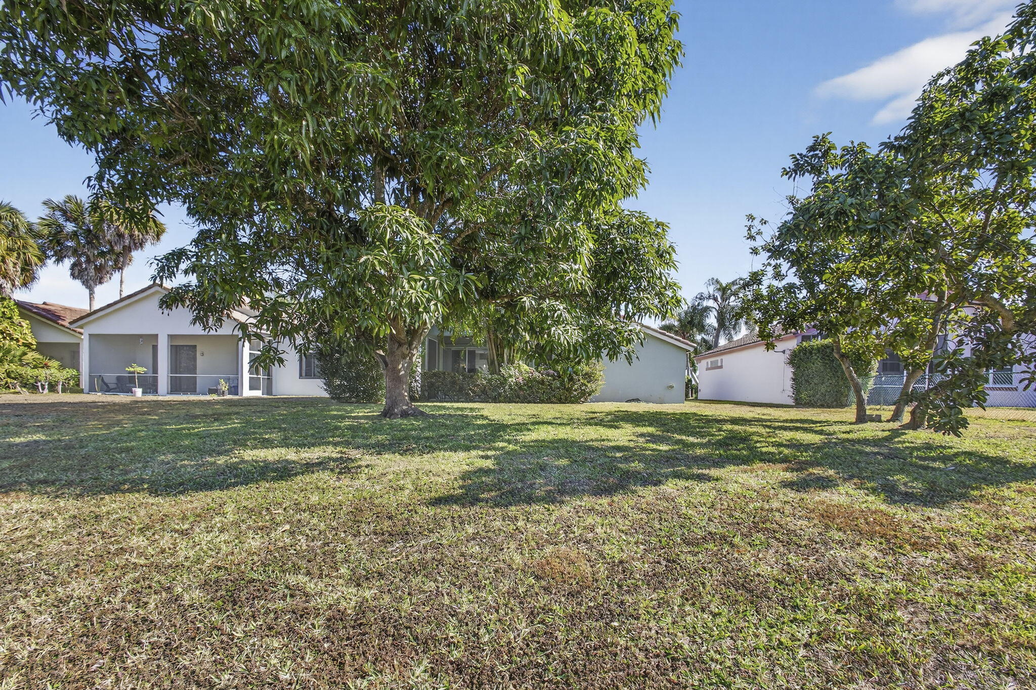 890 Lake Wellington Drive