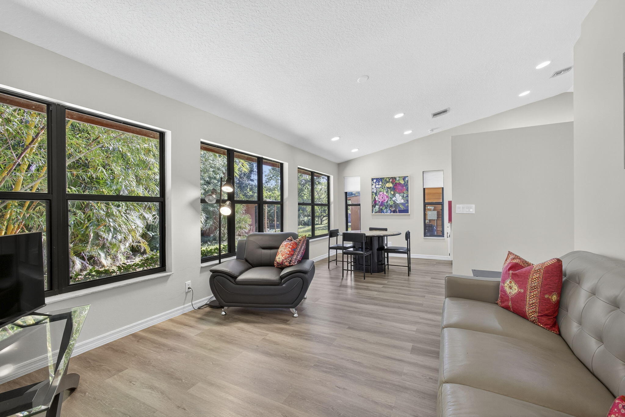 852 Cindy Drive