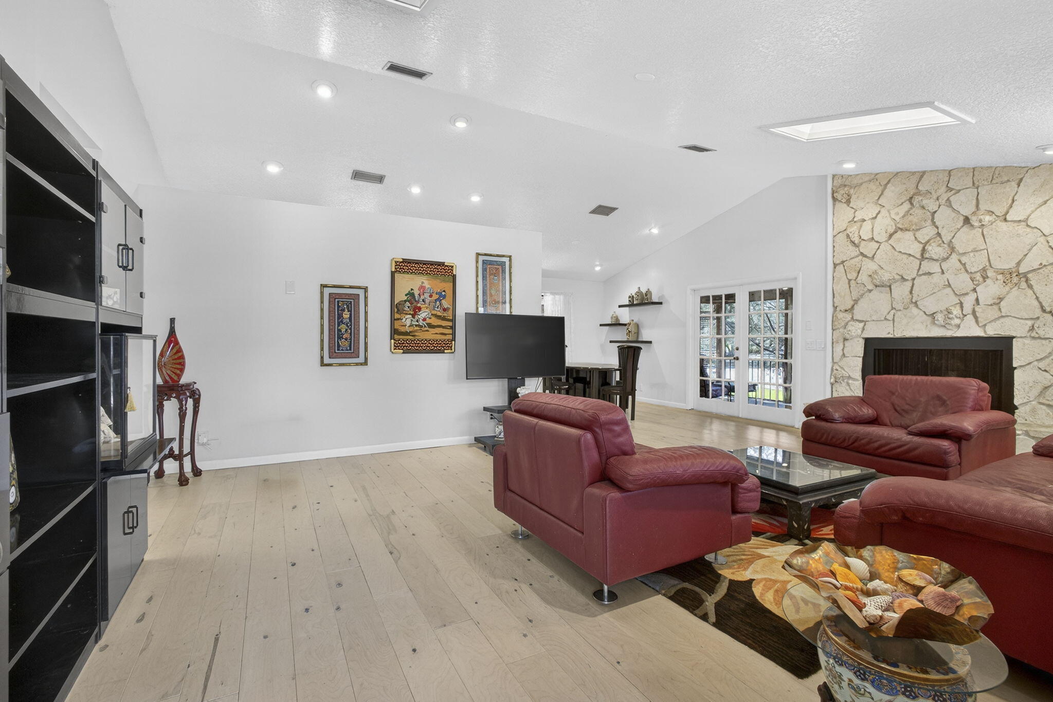 852 Cindy Drive