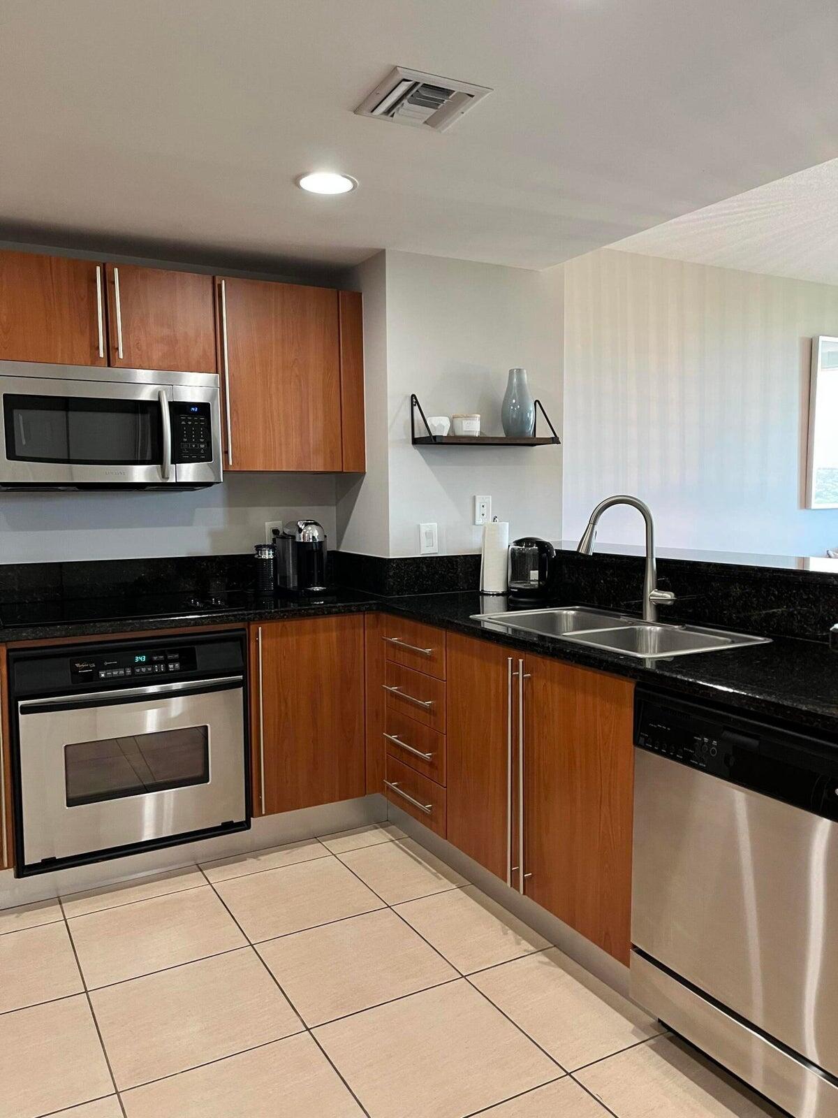 610 Clematis Street 503