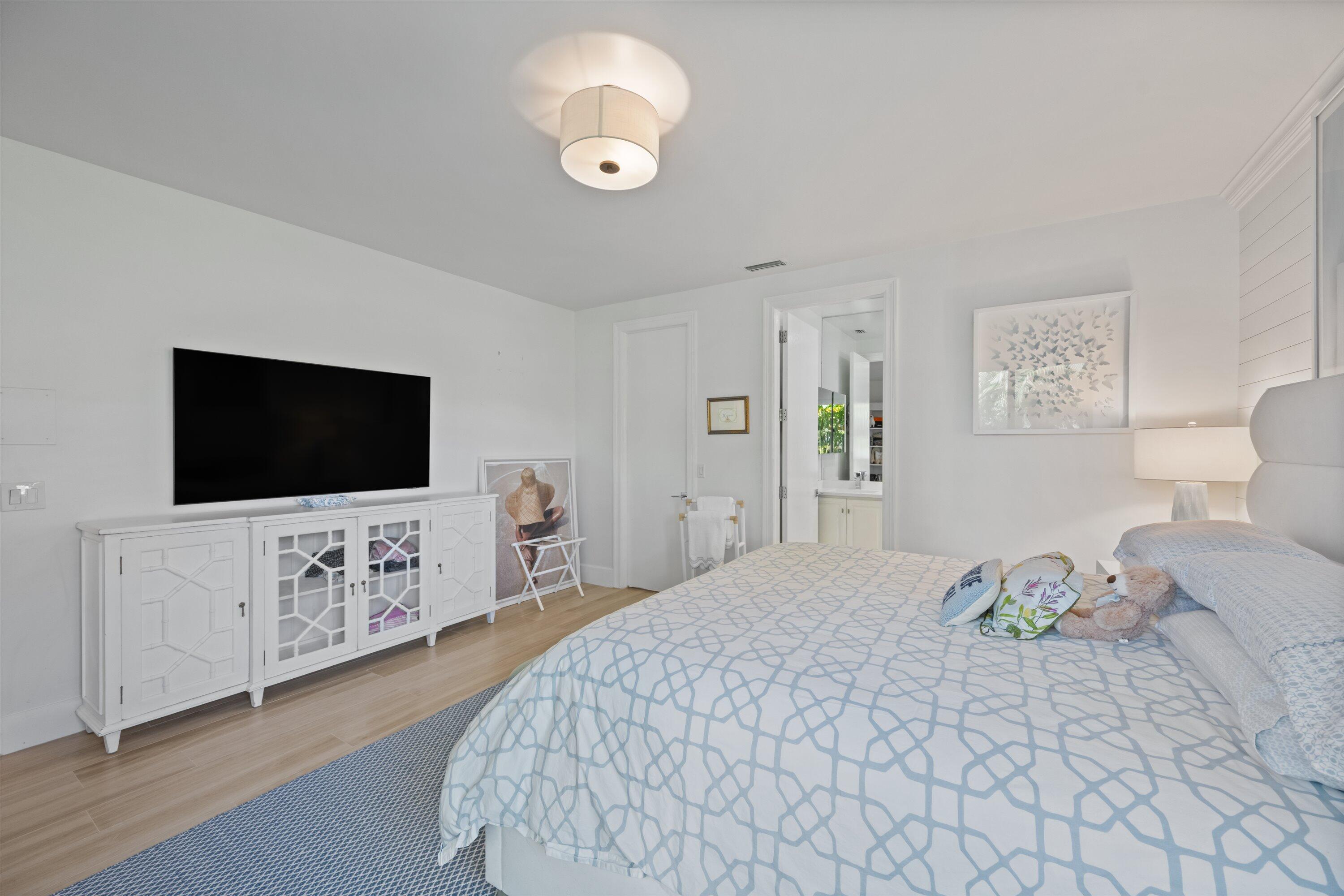 11139 Isle Brook Court