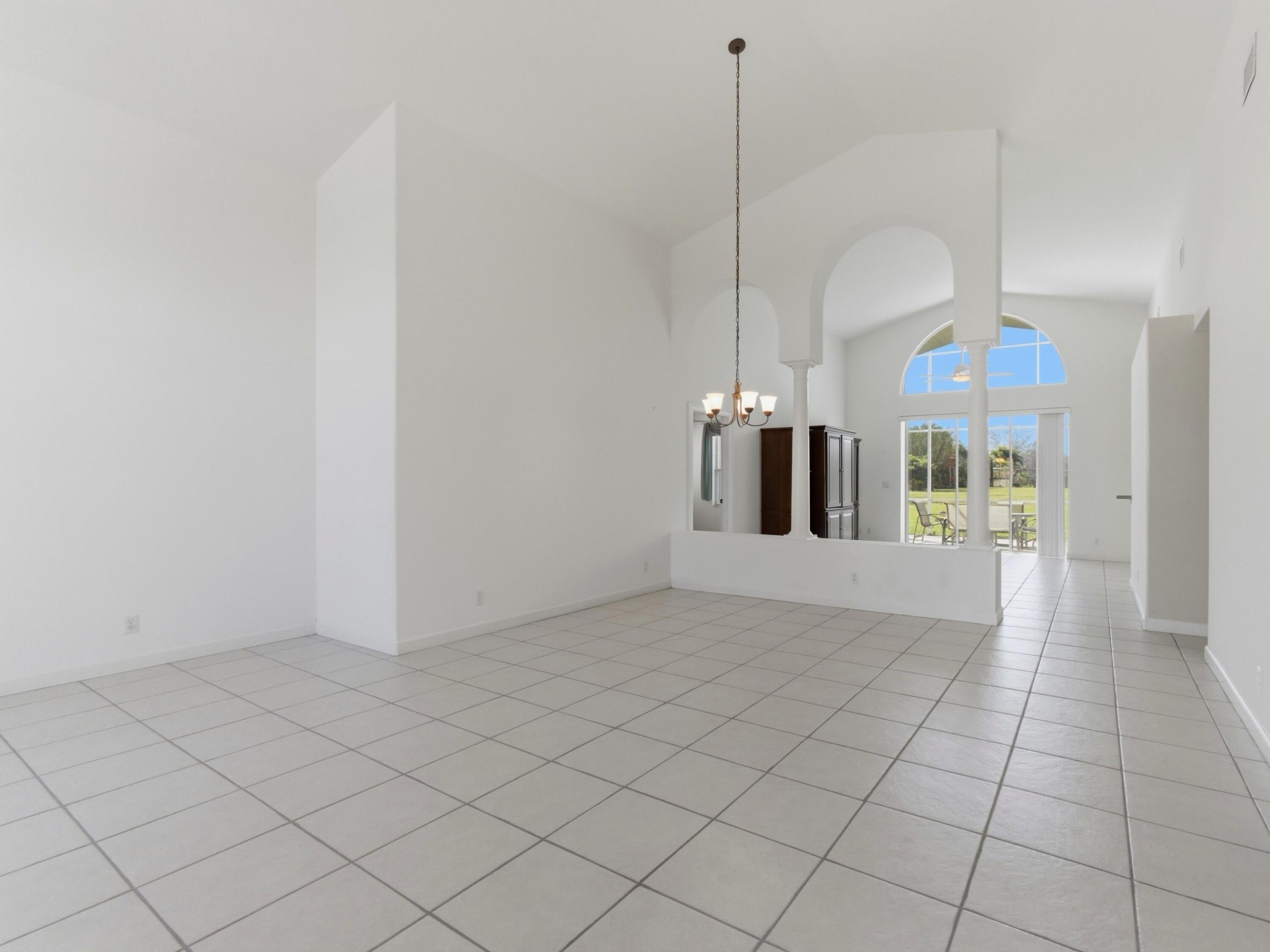 7123 Brunswick Circle