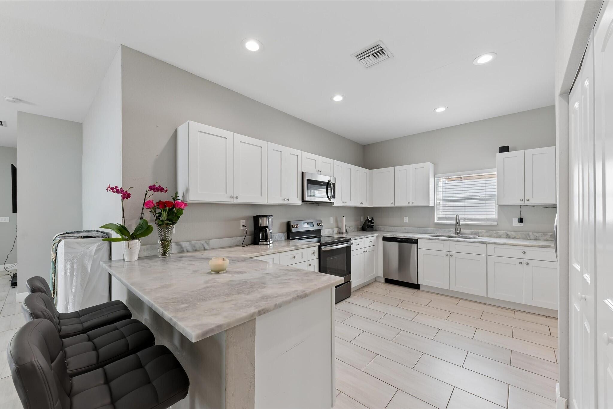 525 NW 12th Avenue