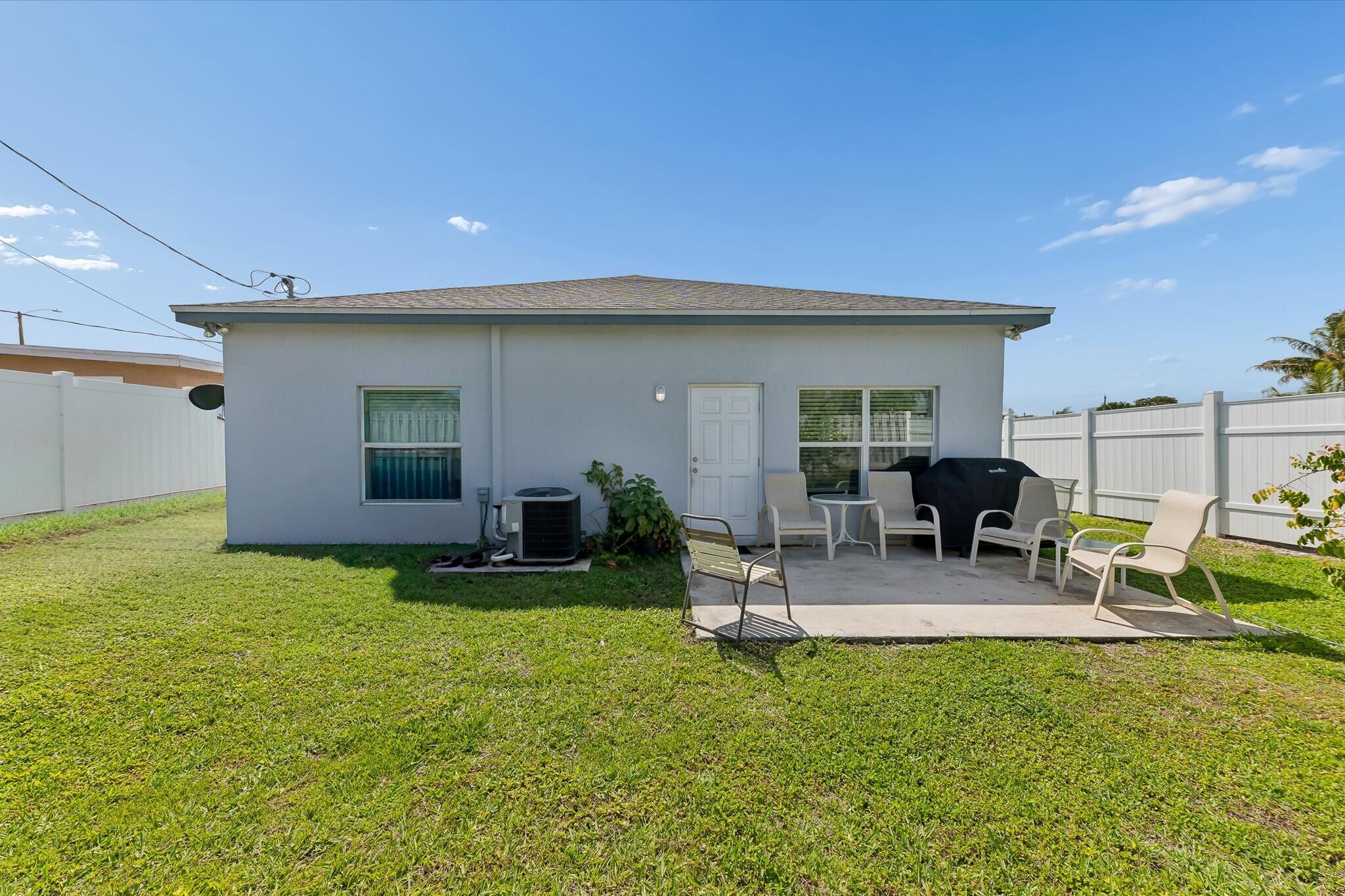 525 NW 12th Avenue