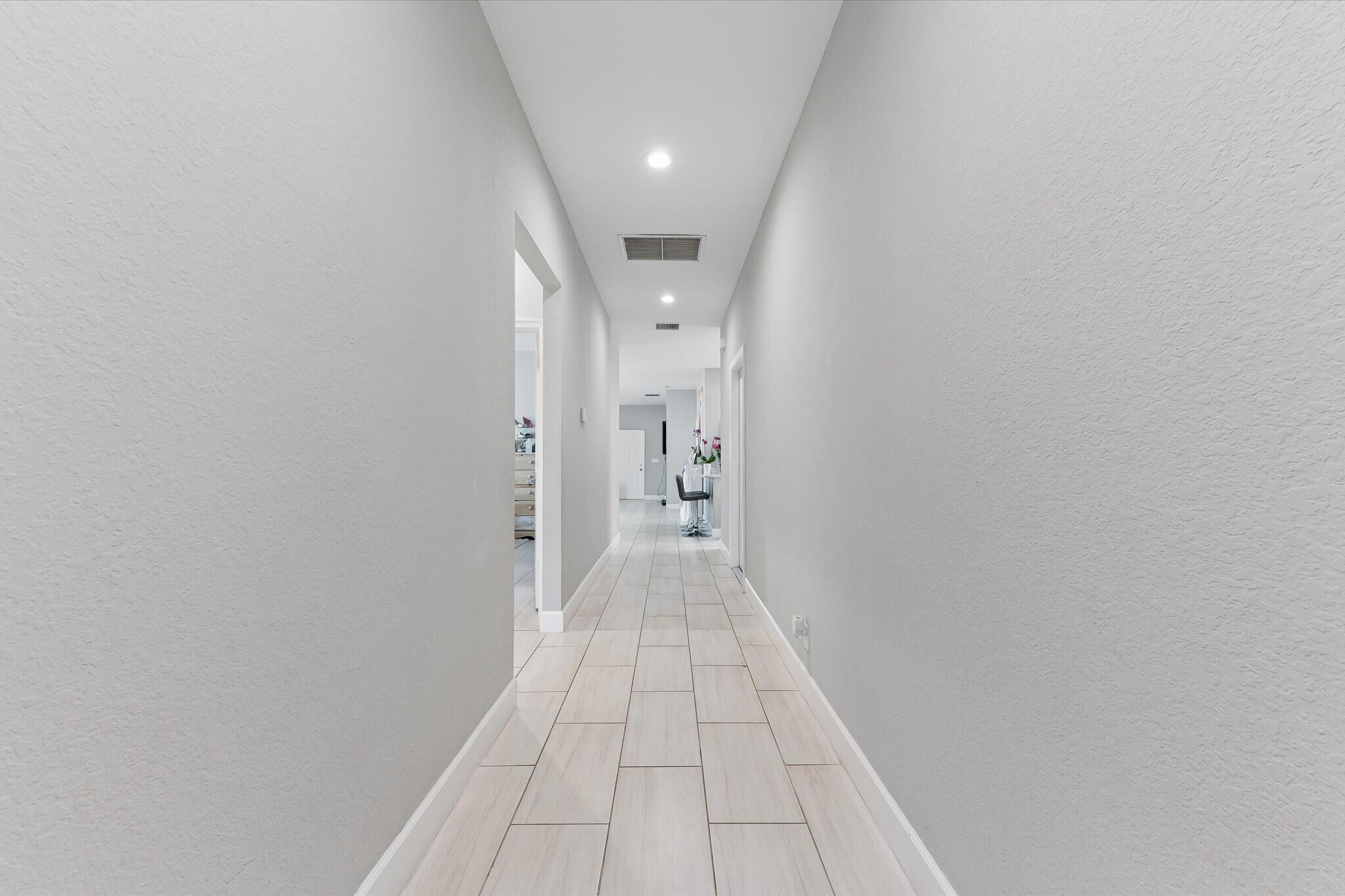 525 NW 12th Avenue