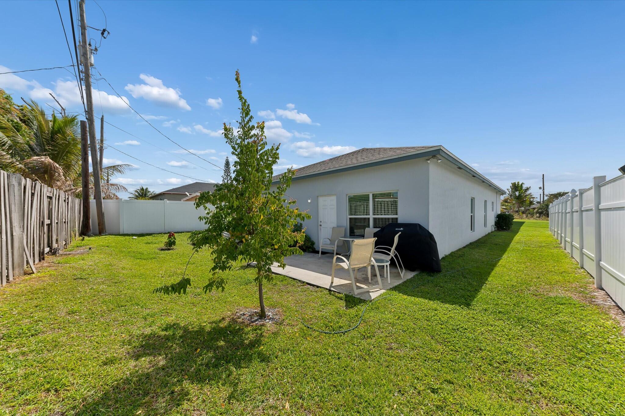 525 NW 12th Avenue