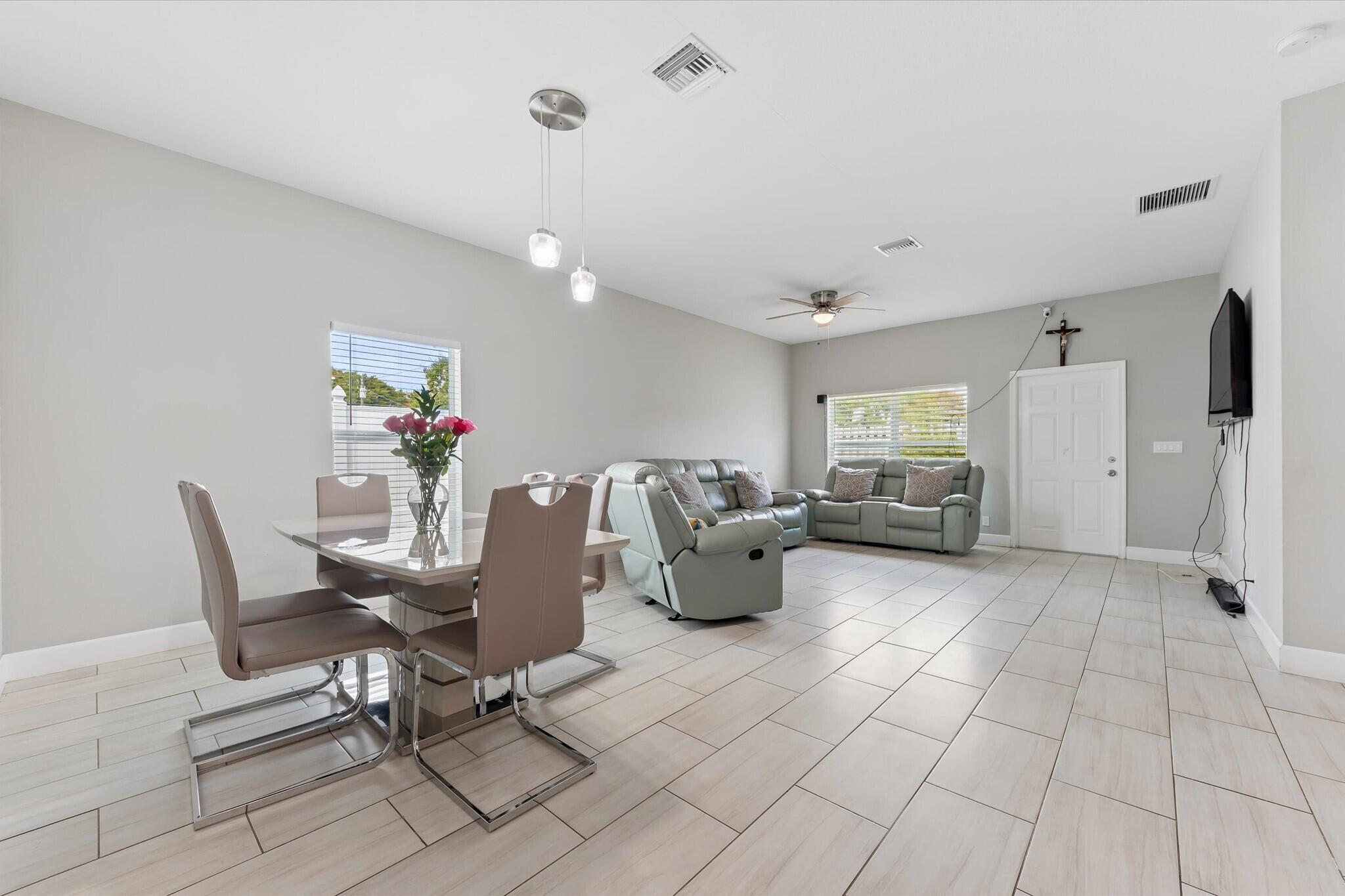 525 NW 12th Avenue