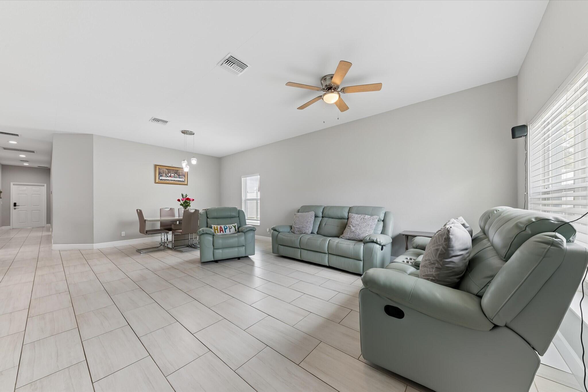 525 NW 12th Avenue